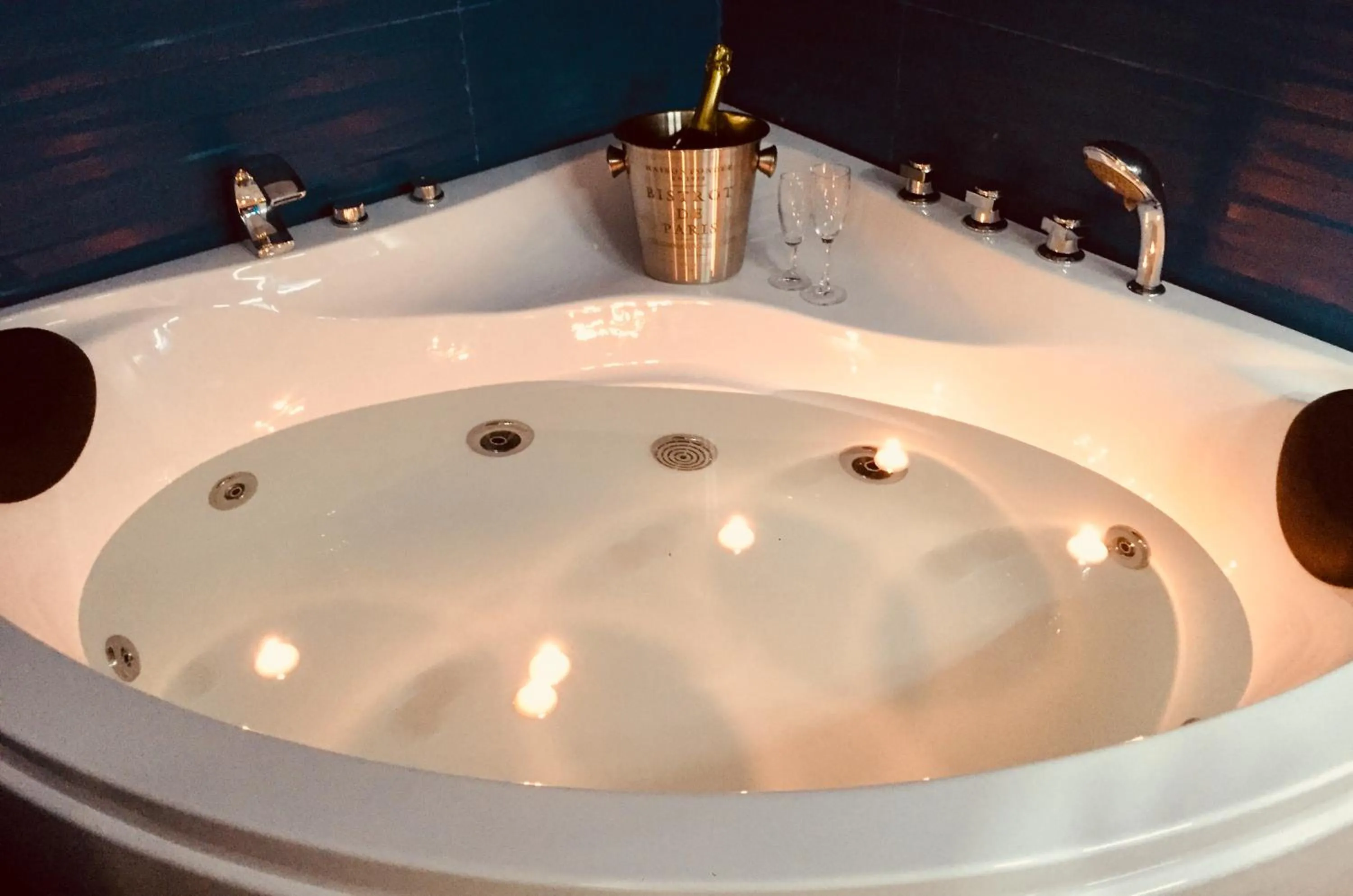 VILLA ADELAIDE SUITE & ROOM