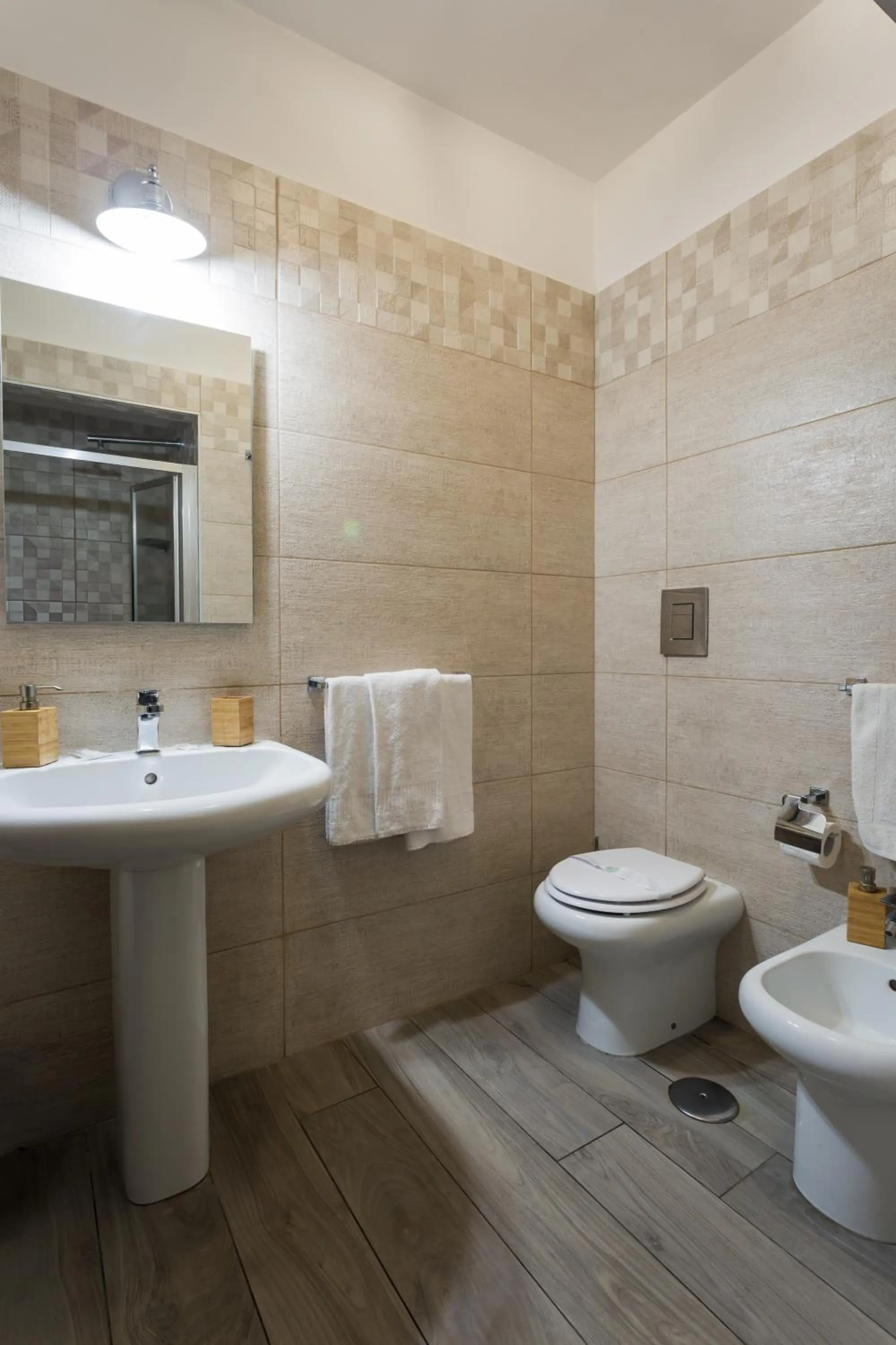 Toilet in il Sogno di Partenope By Rosa Loporchio