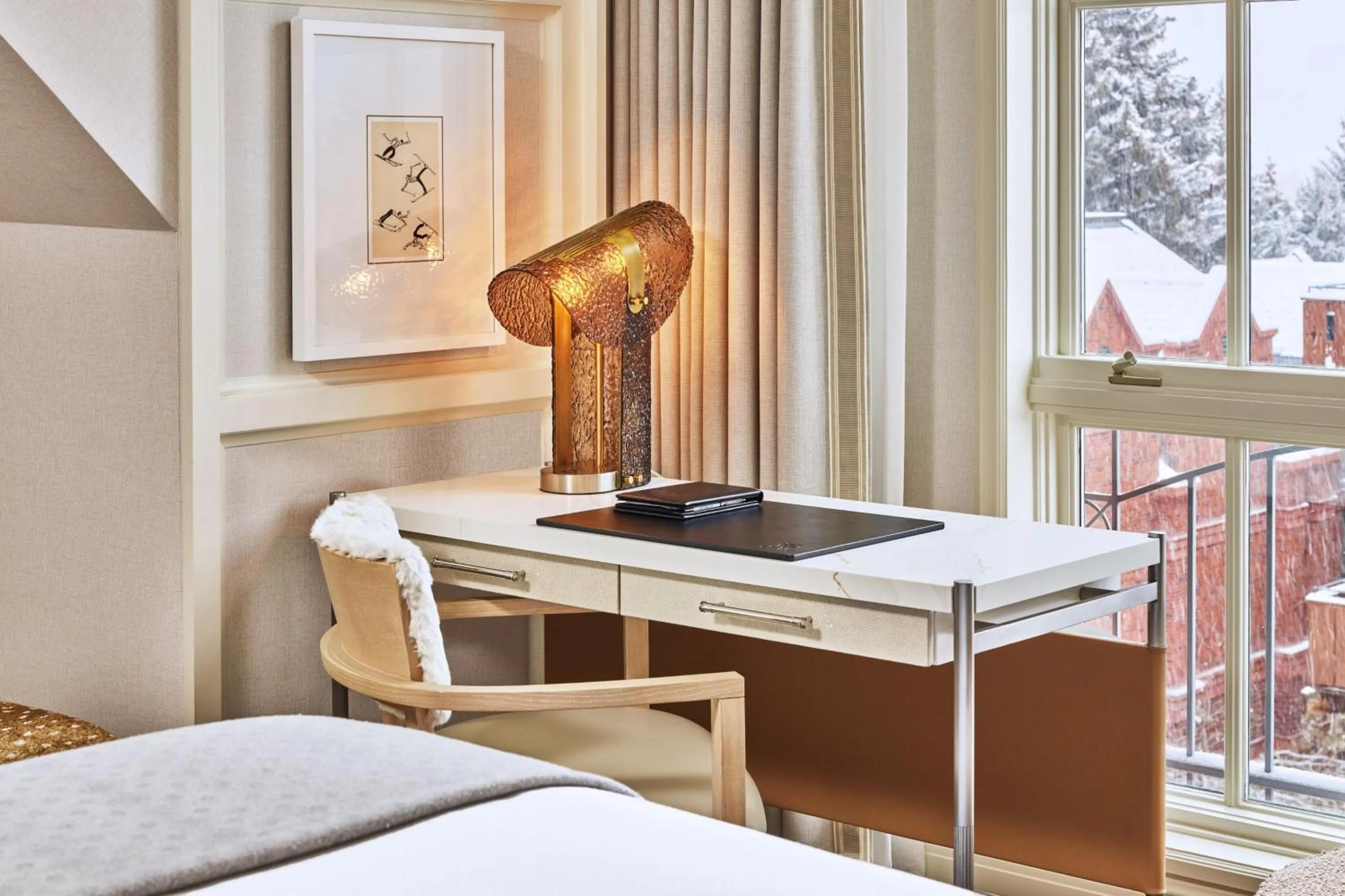 Photo of the whole room, Bed in St. Regis Aspen Resort