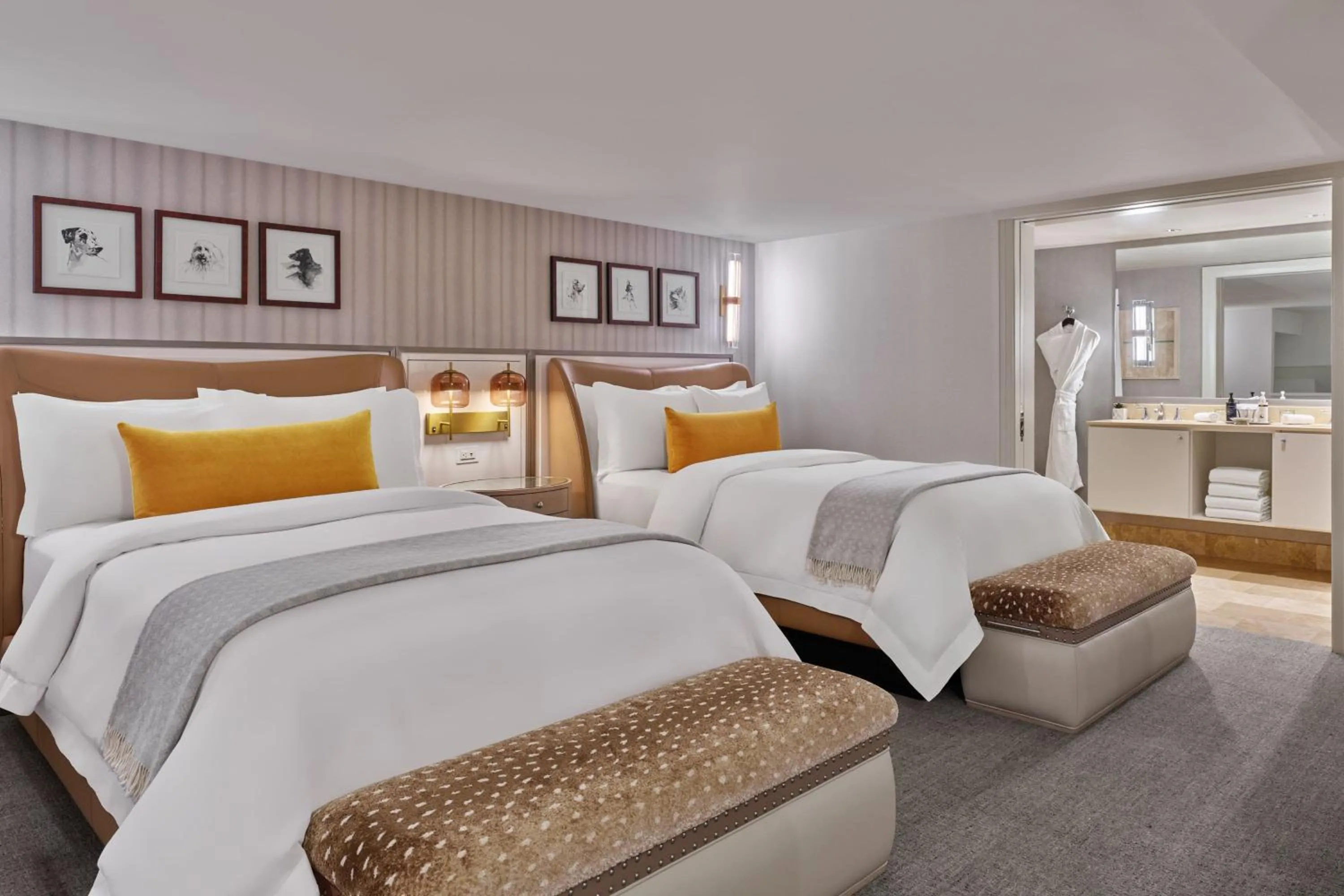 Bedroom, Bed in St. Regis Aspen Resort