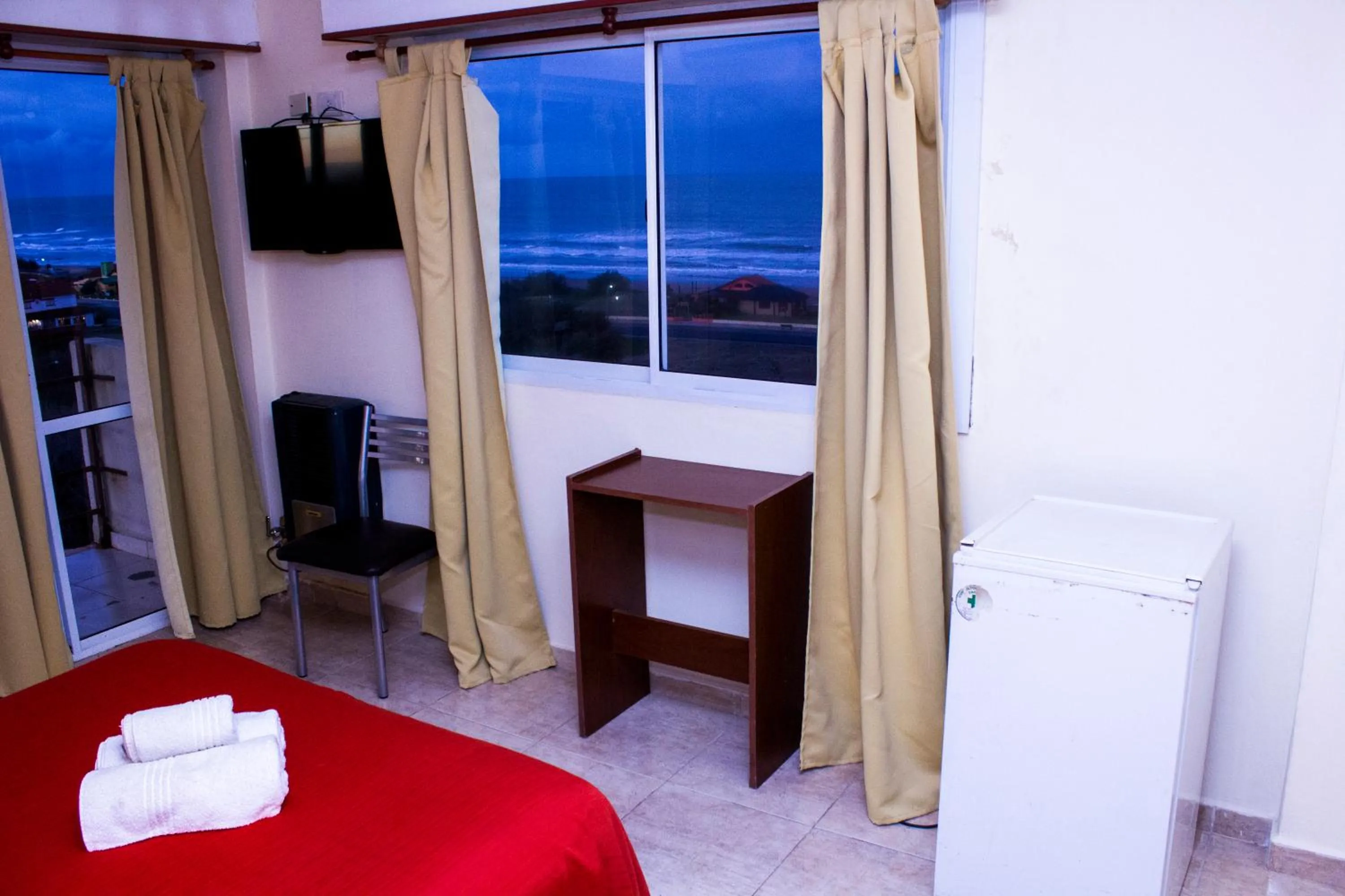 Bedroom, Bed in Hotel San Remo Majestic