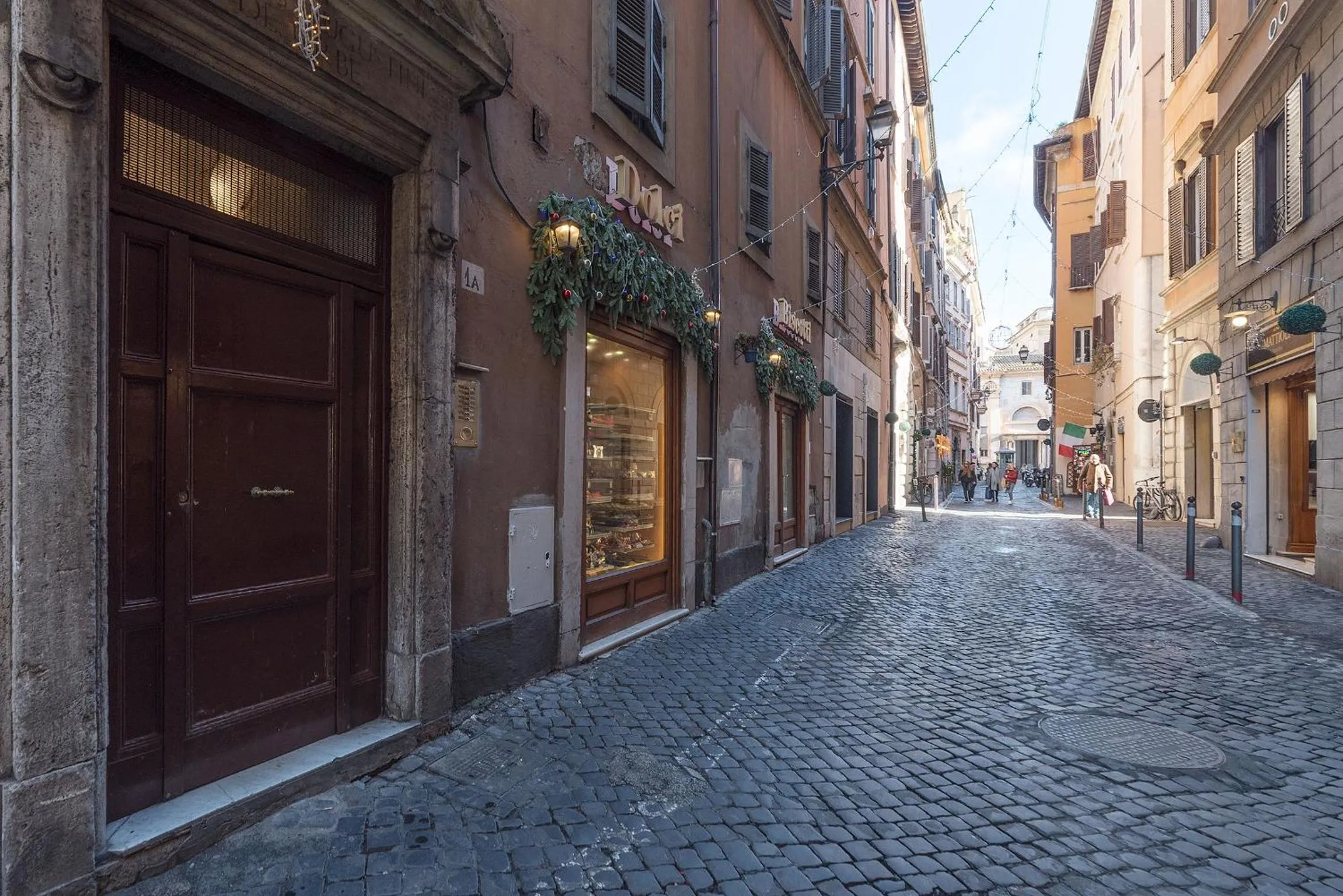 Facade/entrance in GuestHost - Montecitorio & Pantheon Stylish Flat