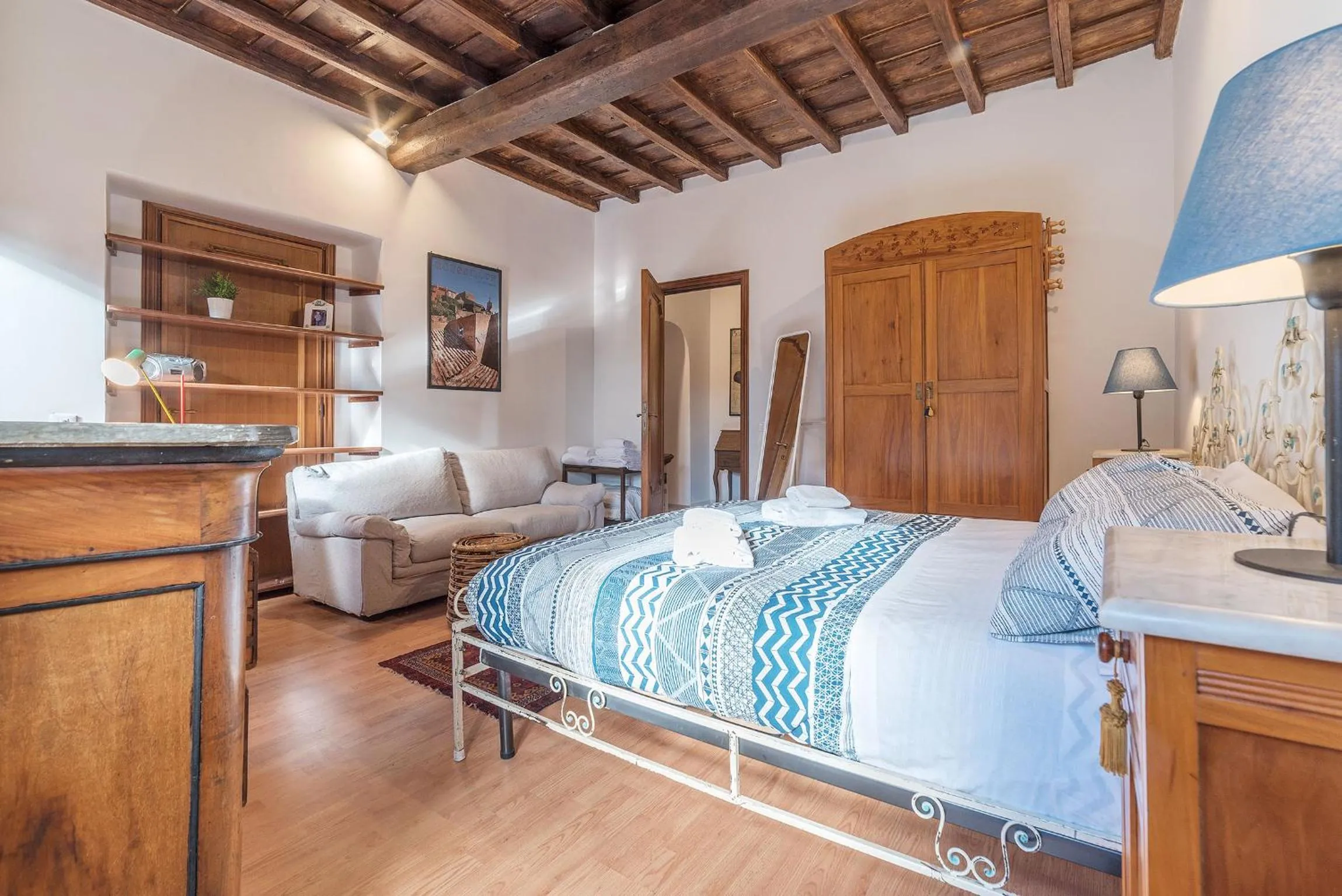 Bedroom, Bed in GuestHost - Montecitorio & Pantheon Stylish Flat