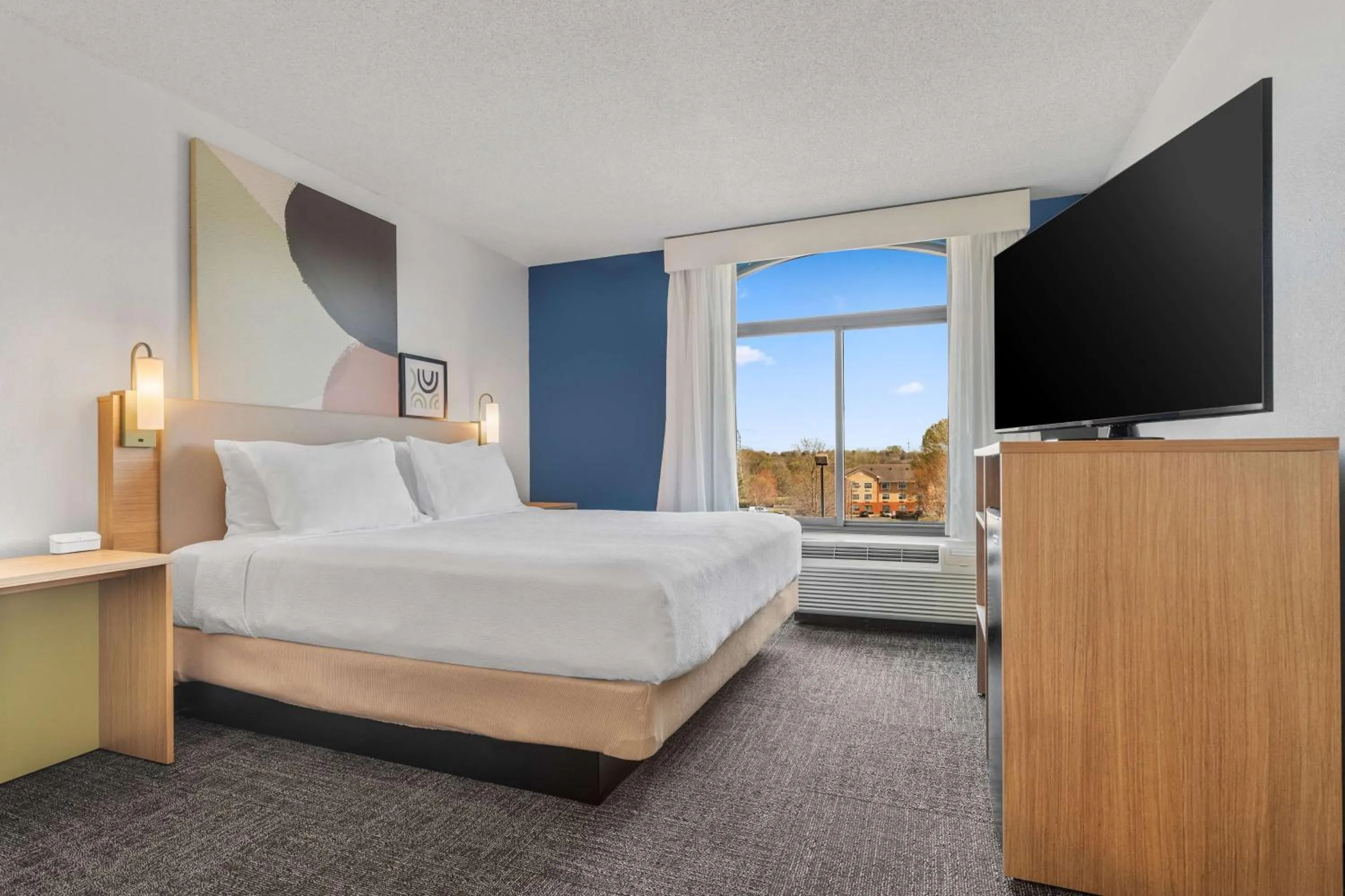 Bed in Spark By Hilton Charlotte Tyvola I-77