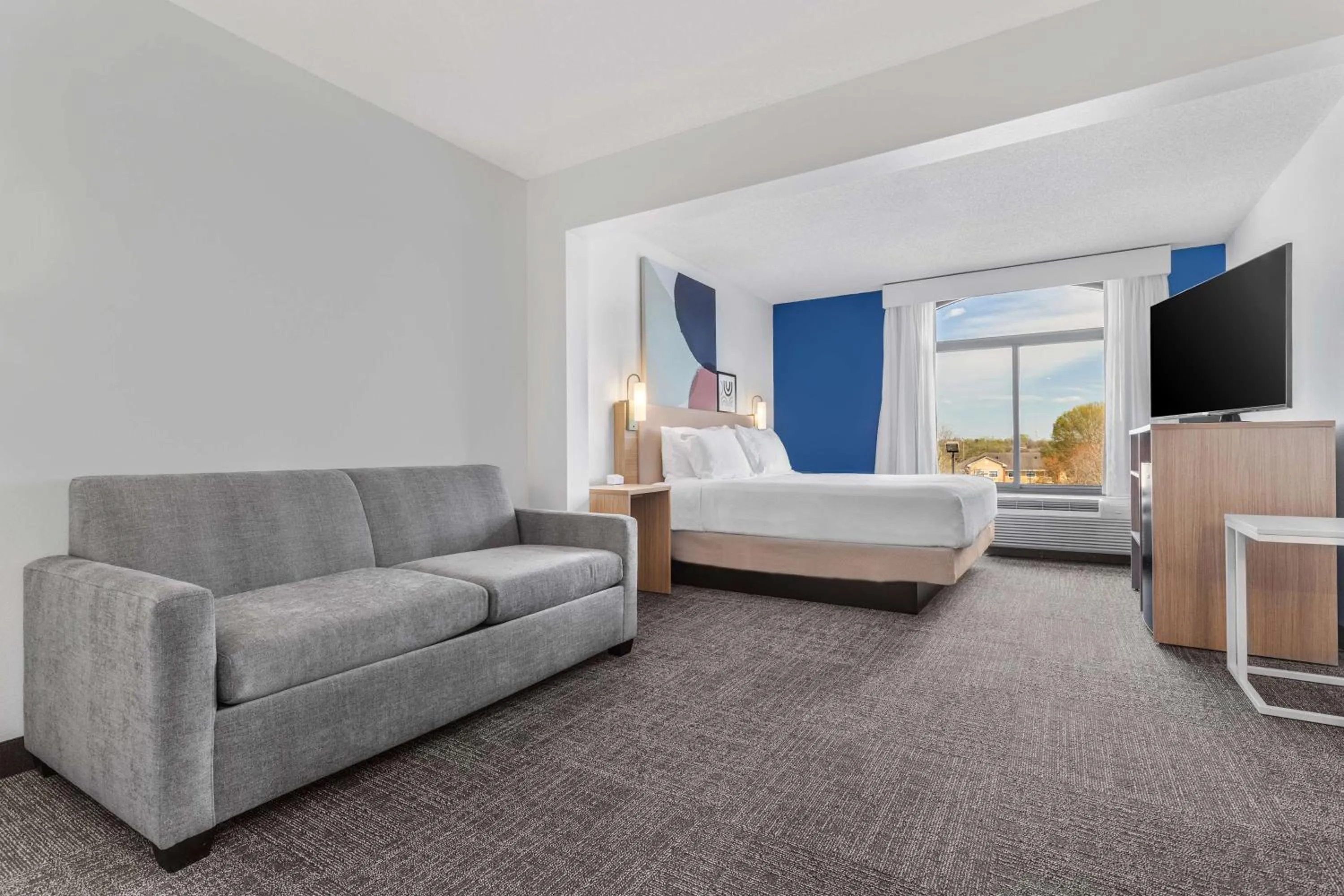 Living room, Bed in Spark By Hilton Charlotte Tyvola I-77