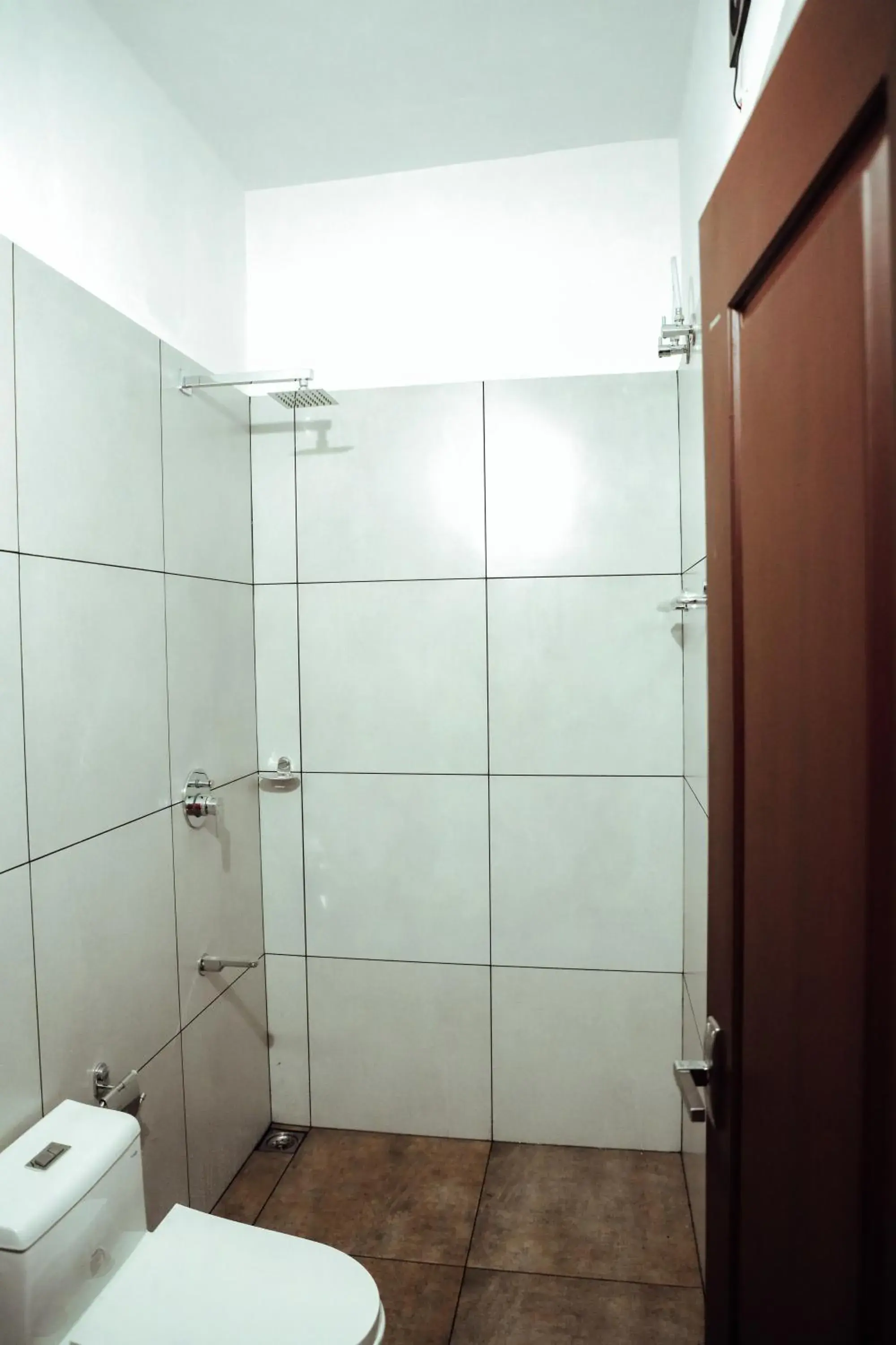 Deluxe Double or Twin Room with Garden View in Back Packers Cochin Villa Deluxe Double or Twin Room with Garden View in Back Packers Cochin Villa