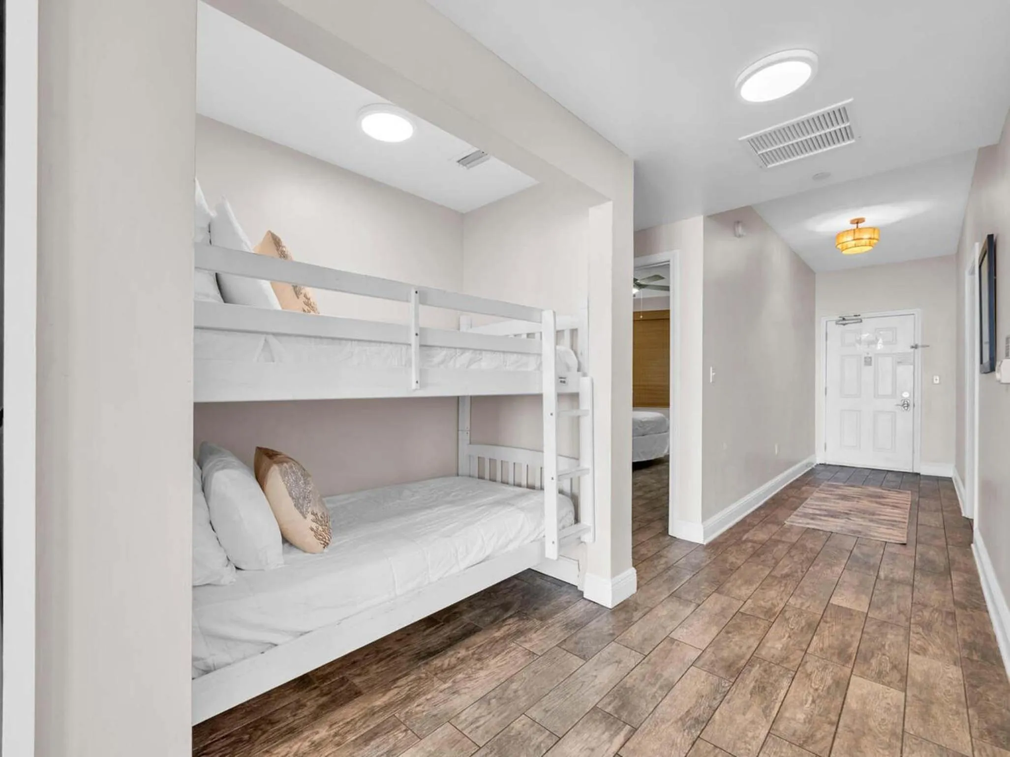 Bed in Aqua Resort 1505