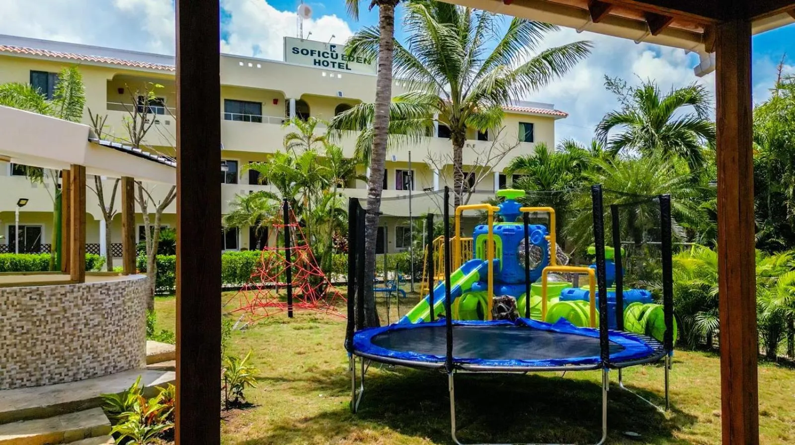 Garden view in Soficu Hotel El Edén Dominicus