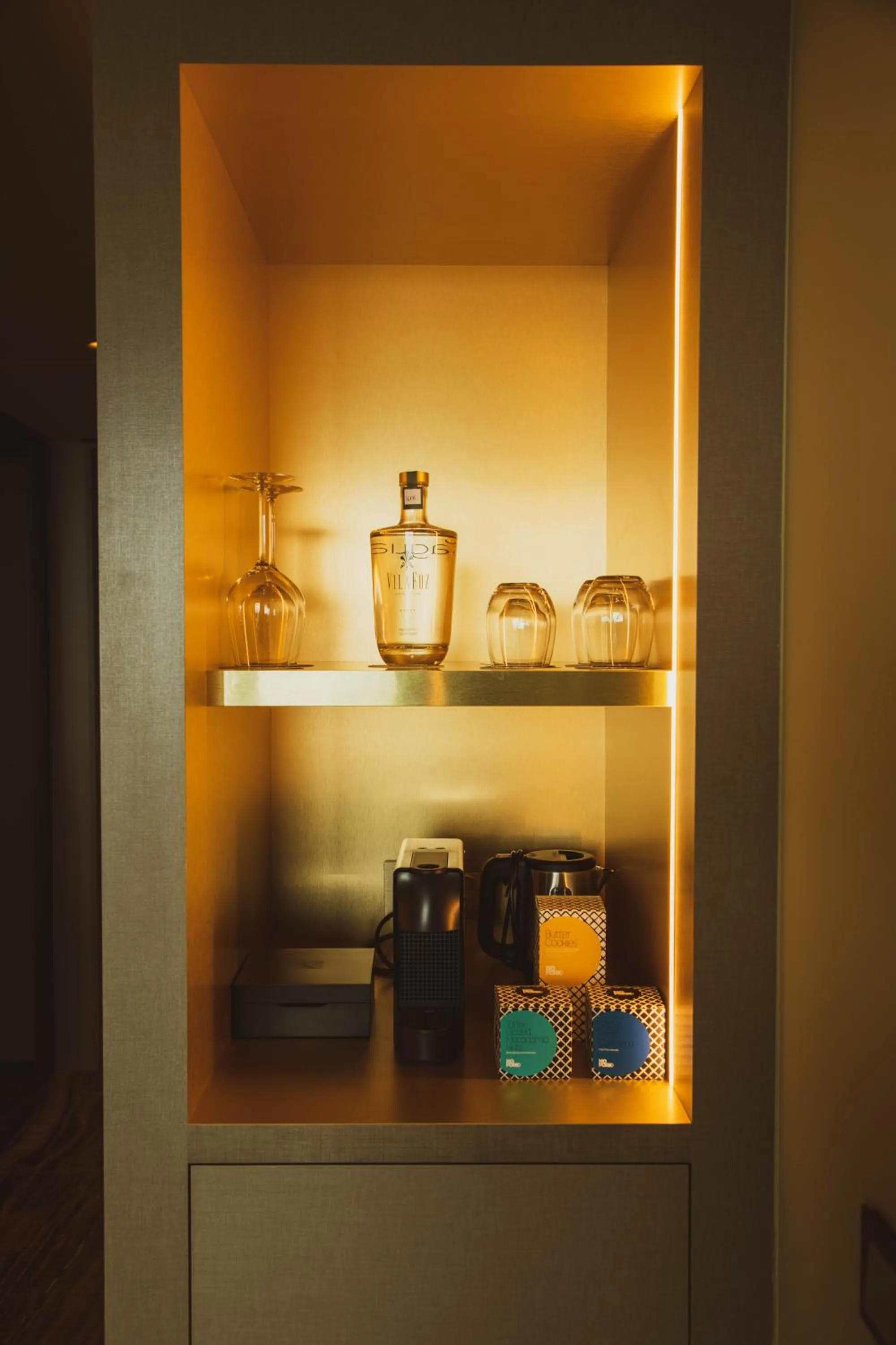 Coffee/tea facilities in Vila Foz Hotel & SPA - member of Design Hotels