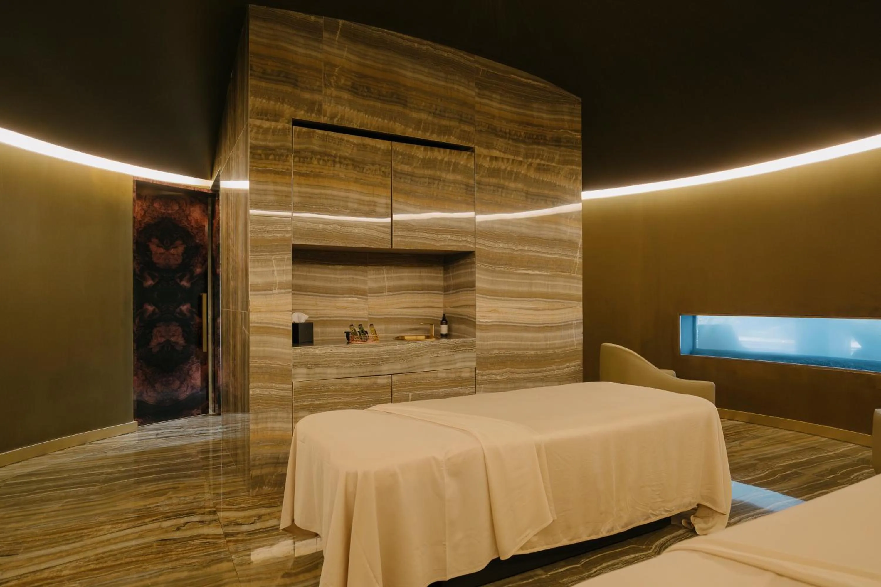 Massage, Bed in Vila Foz Hotel & SPA - member of Design Hotels