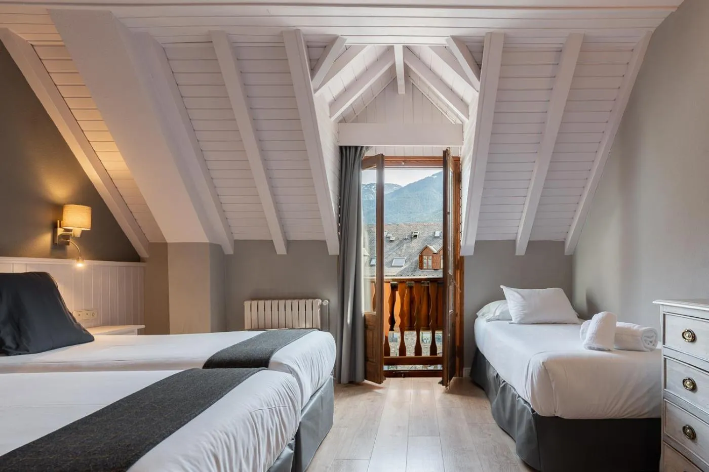 Photo of the whole room, Bed in Hotel Ribaeta