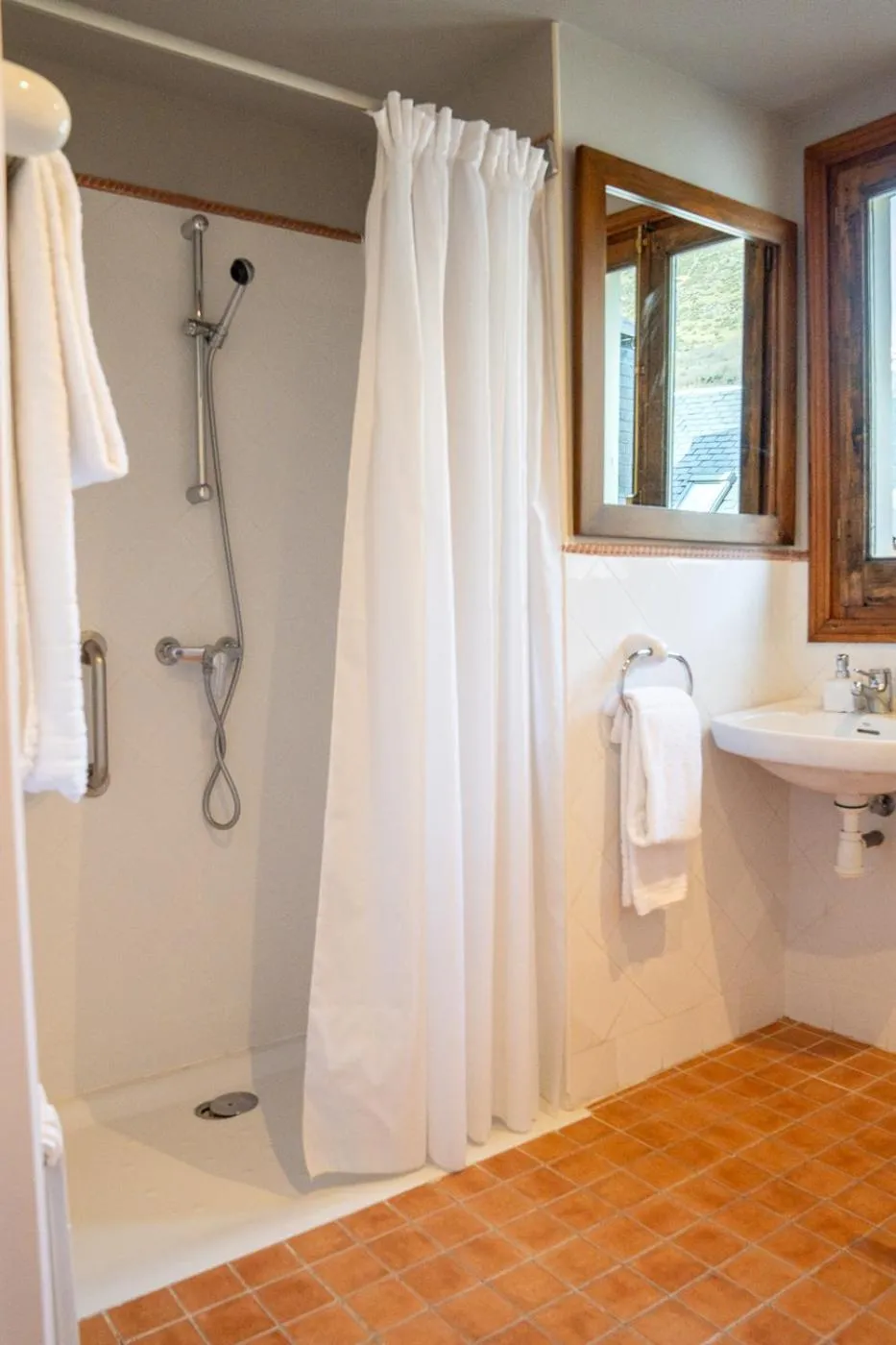 Shower in Hotel Ribaeta