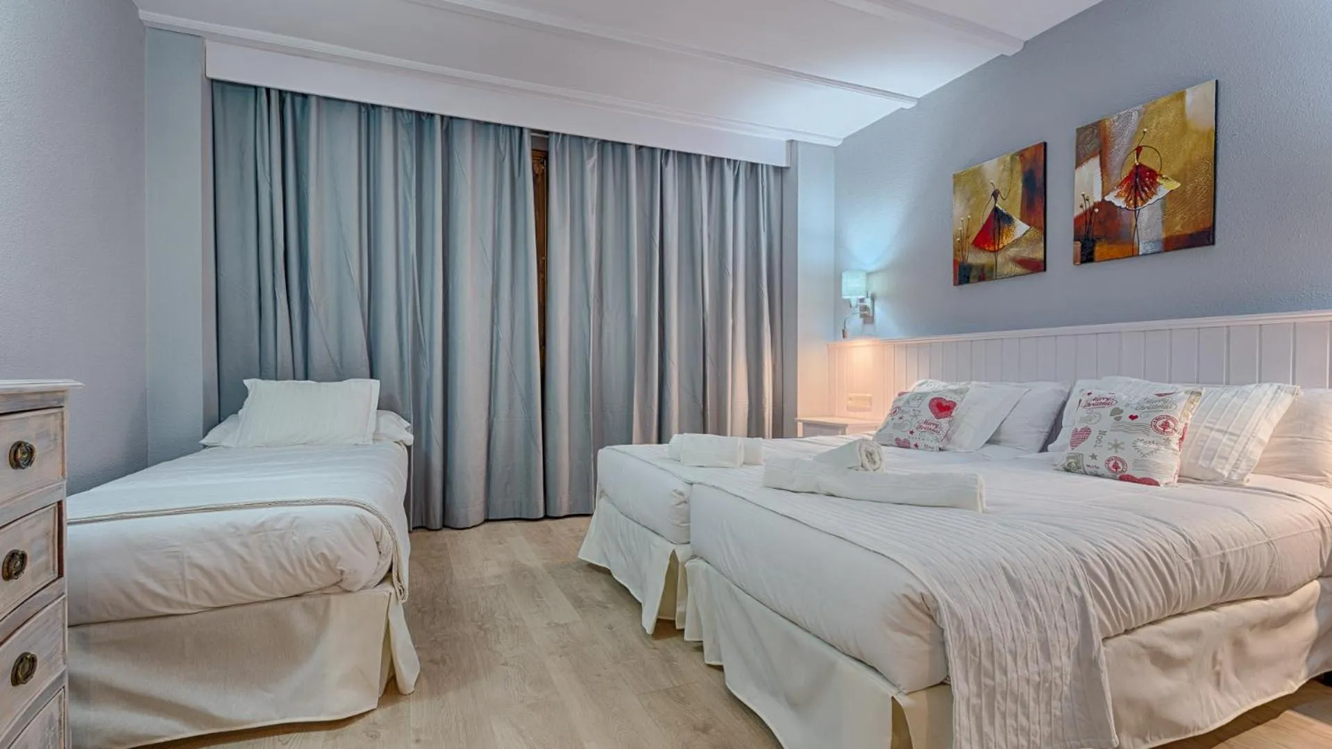 Bedroom, Bed in Hotel Ribaeta