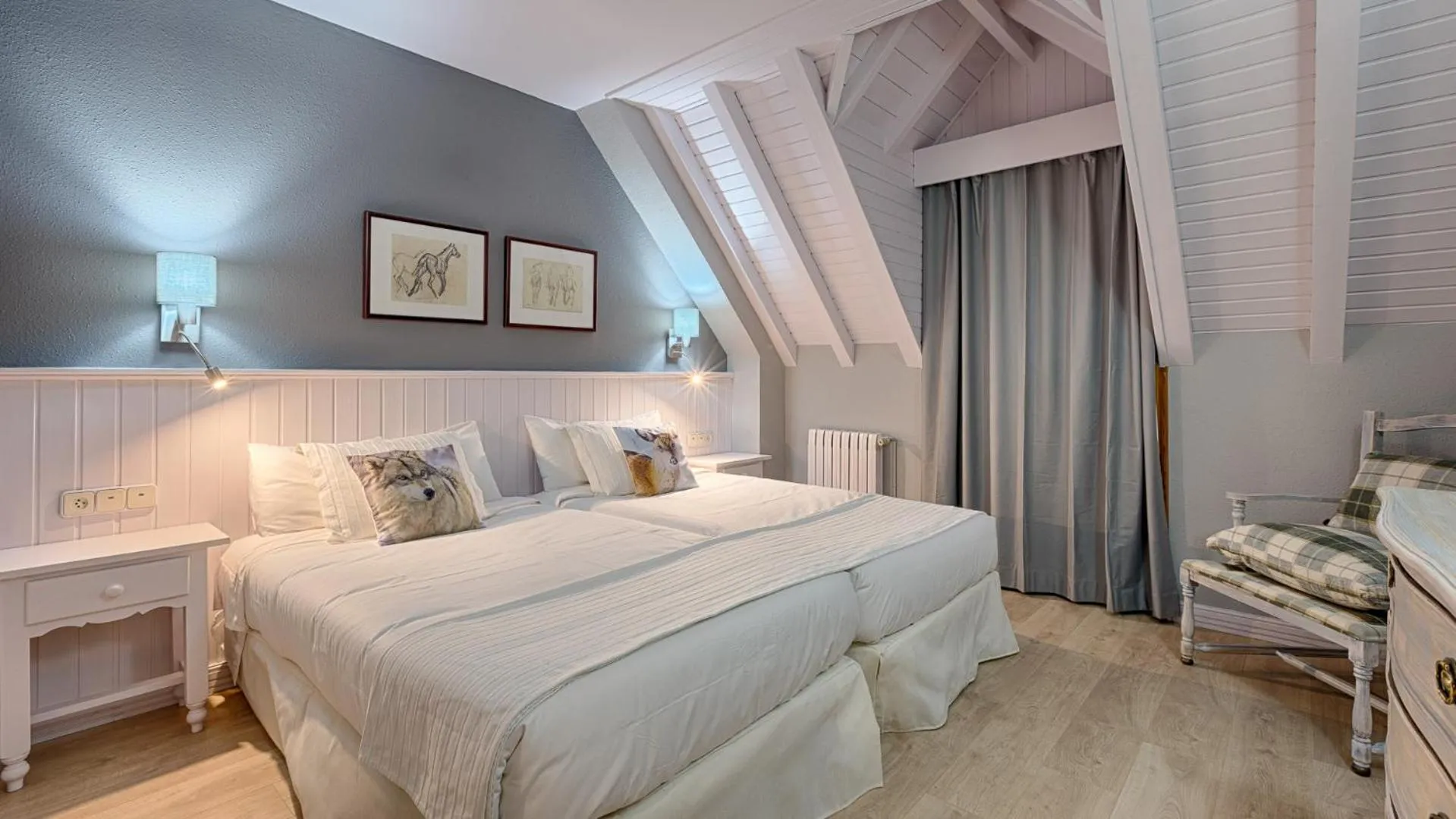 Bedroom, Bed in Hotel Ribaeta