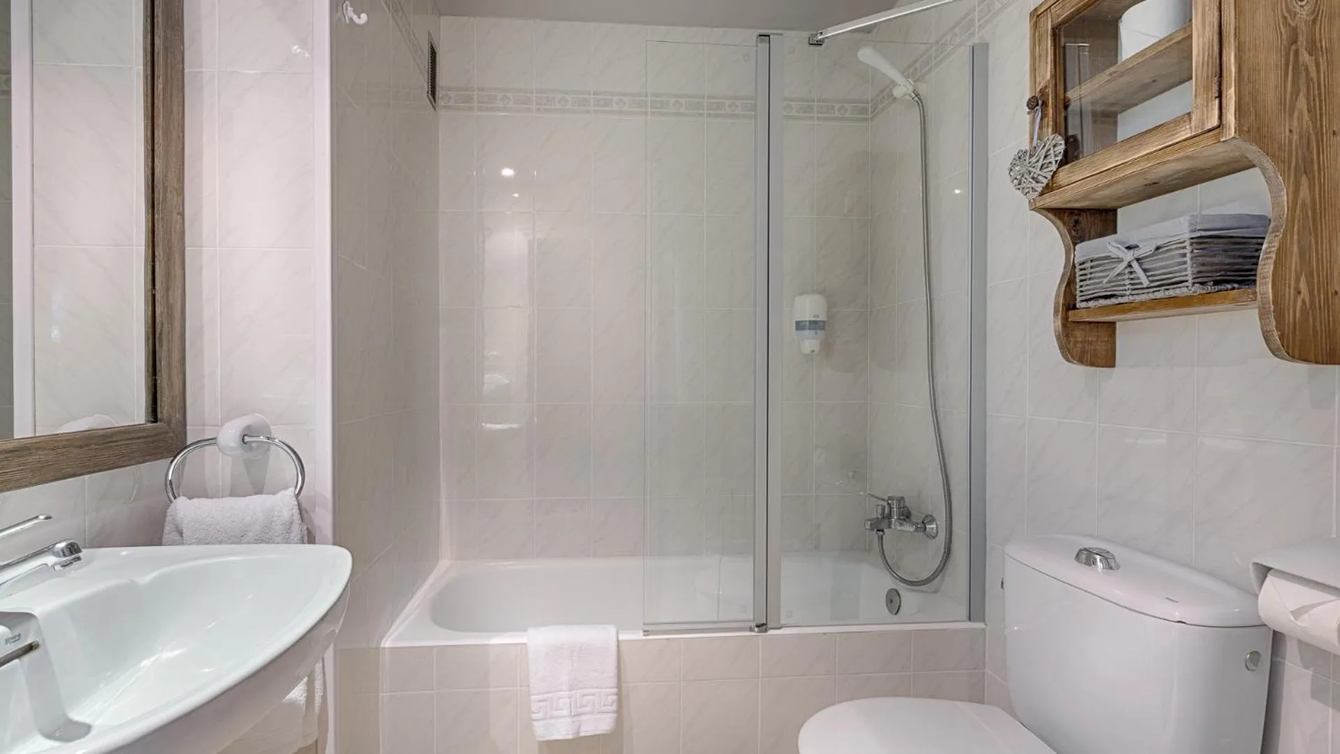 Bath in Hotel Ribaeta