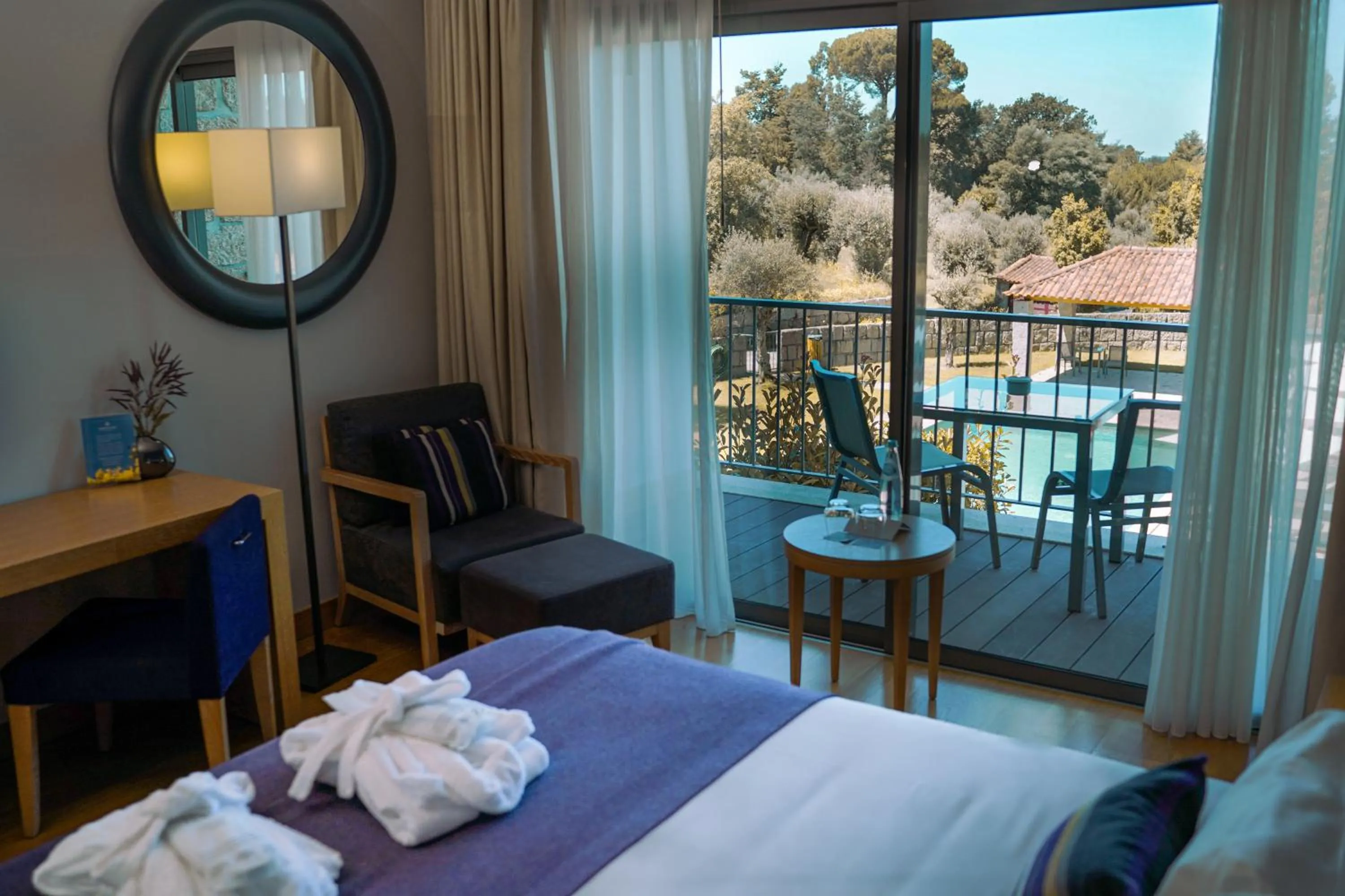 Property building, Bed in Madre de Água Hotel Rural de Charme