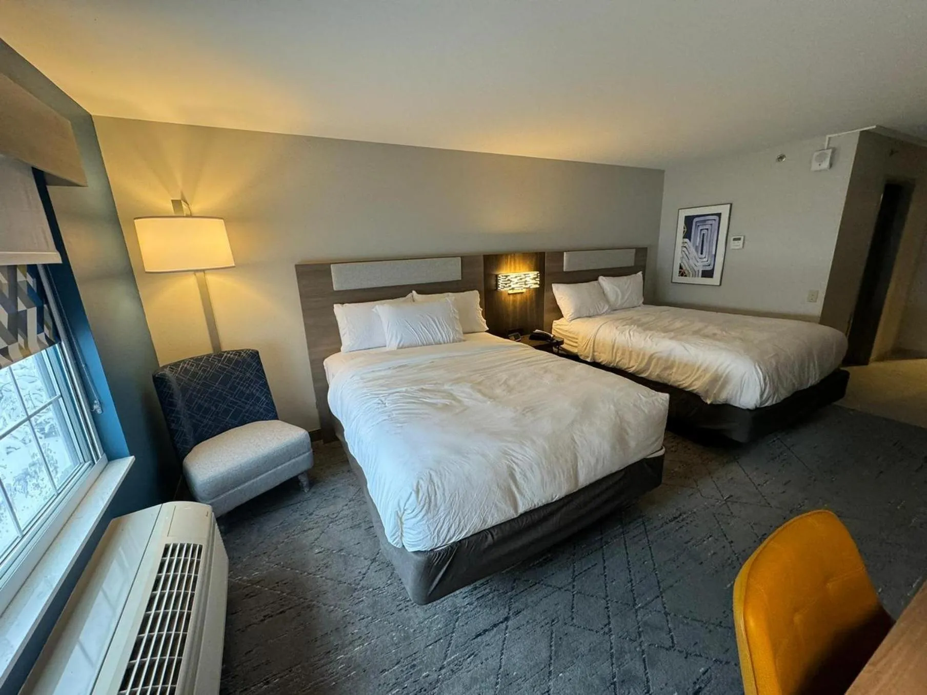 Photo of the whole room, Bed in Holiday Inn Express & Suites Port Washington by IHG