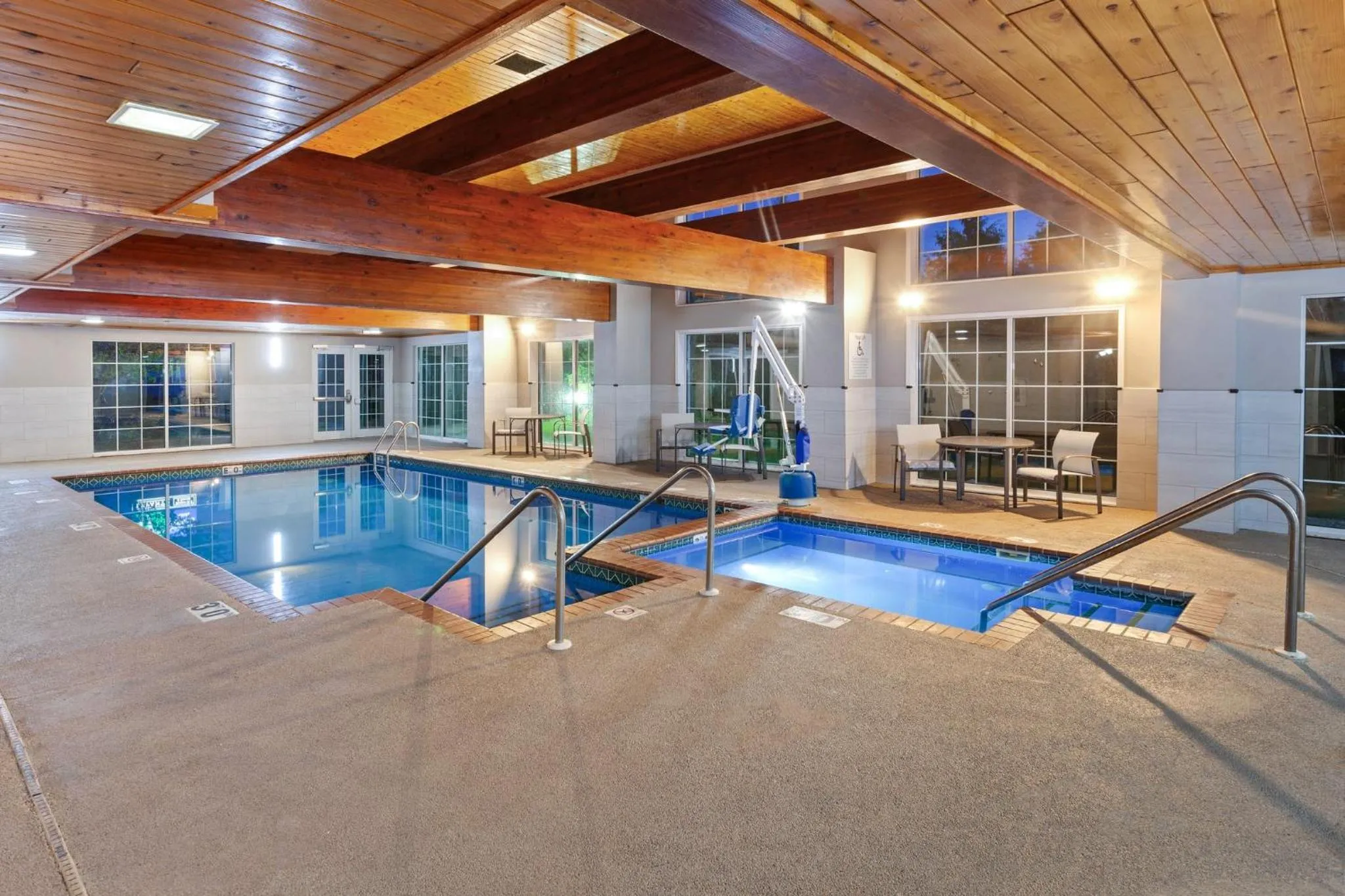 Swimming pool in Holiday Inn Express & Suites Port Washington by IHG