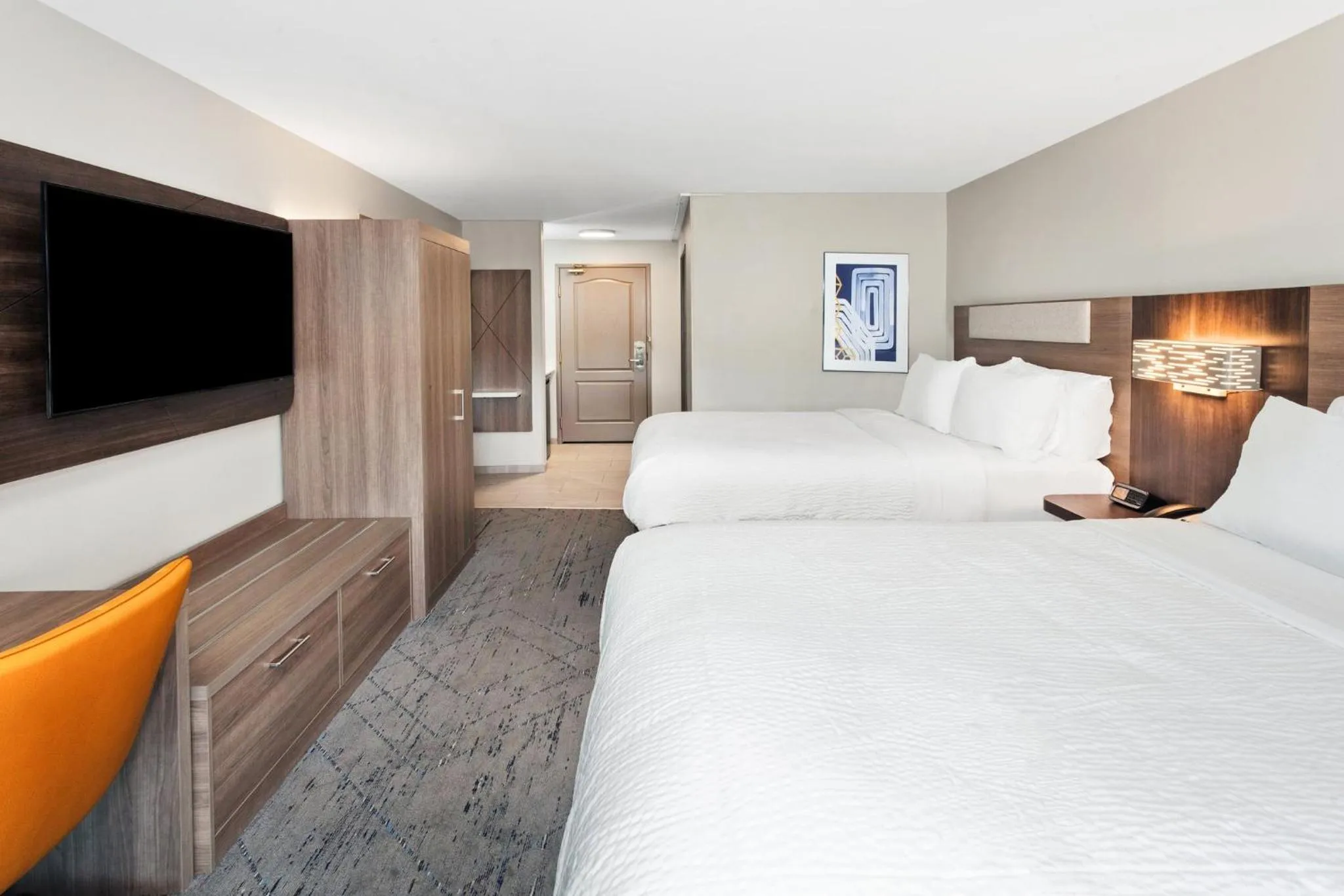 Photo of the whole room, Bed in Holiday Inn Express & Suites Port Washington by IHG