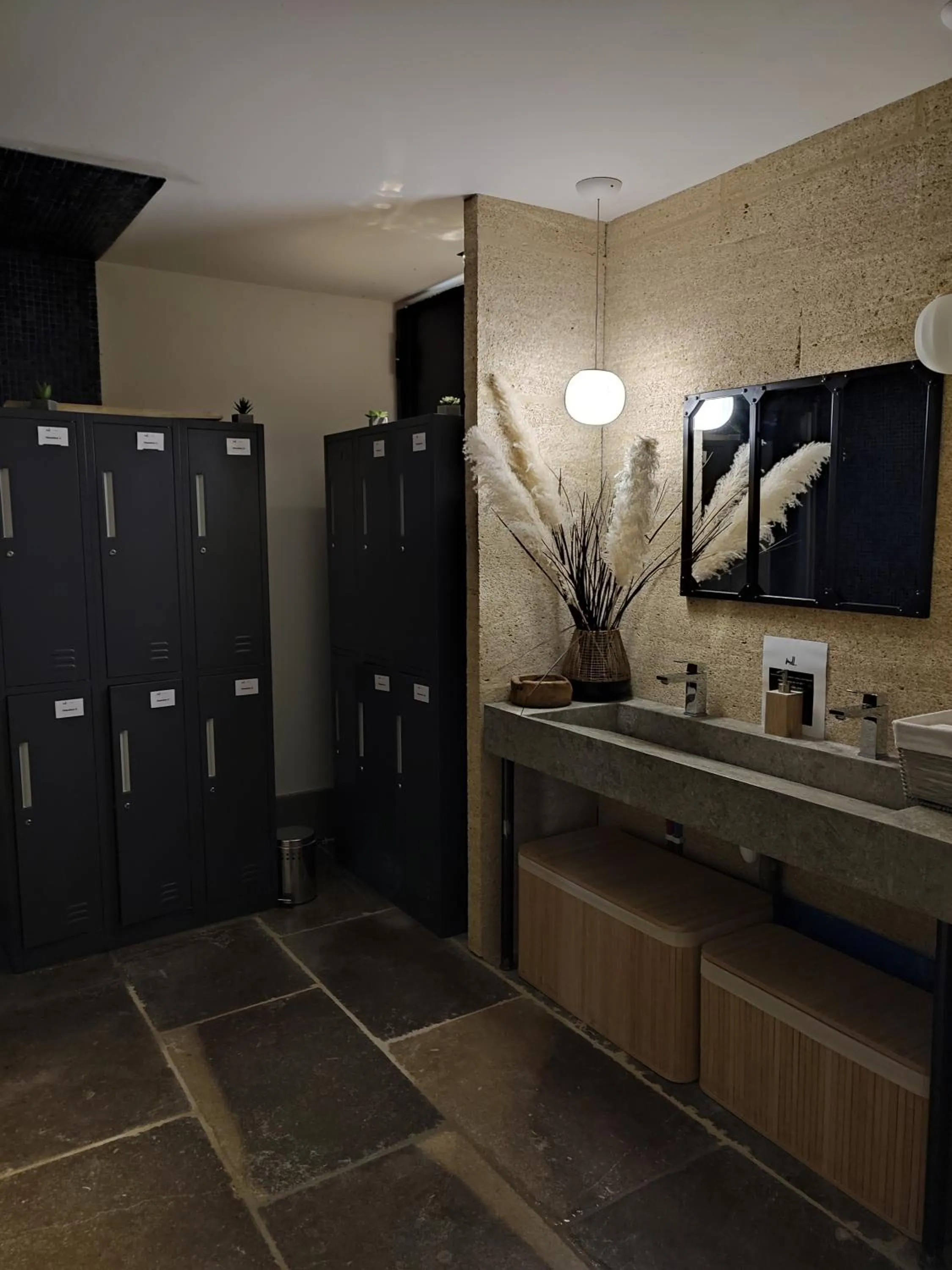 Steam room in Les Chambres du Prieuré