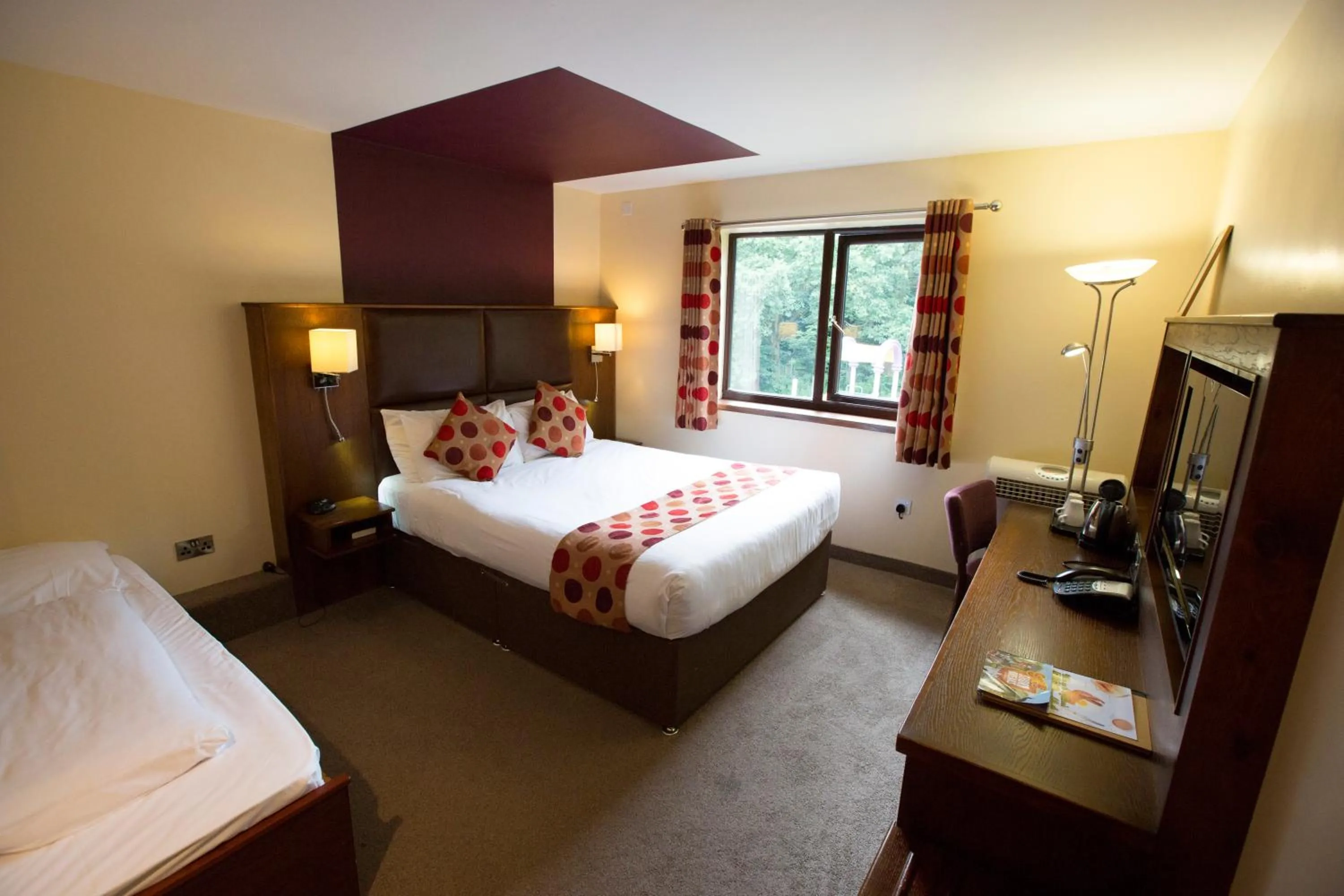 Photo of the whole room, Bed in The Gulliver's Hotel