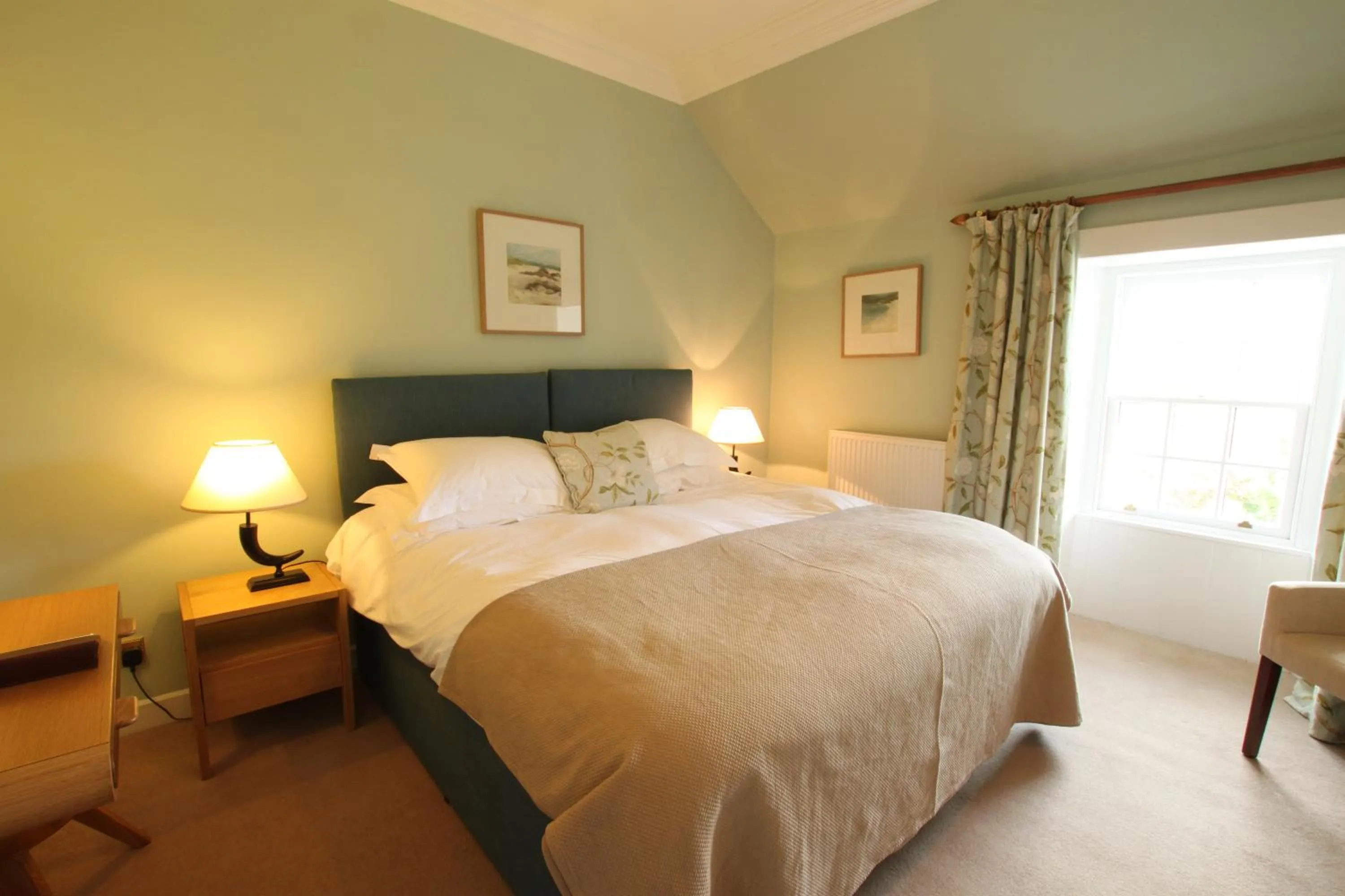 Bed in The Colonsay Hotel