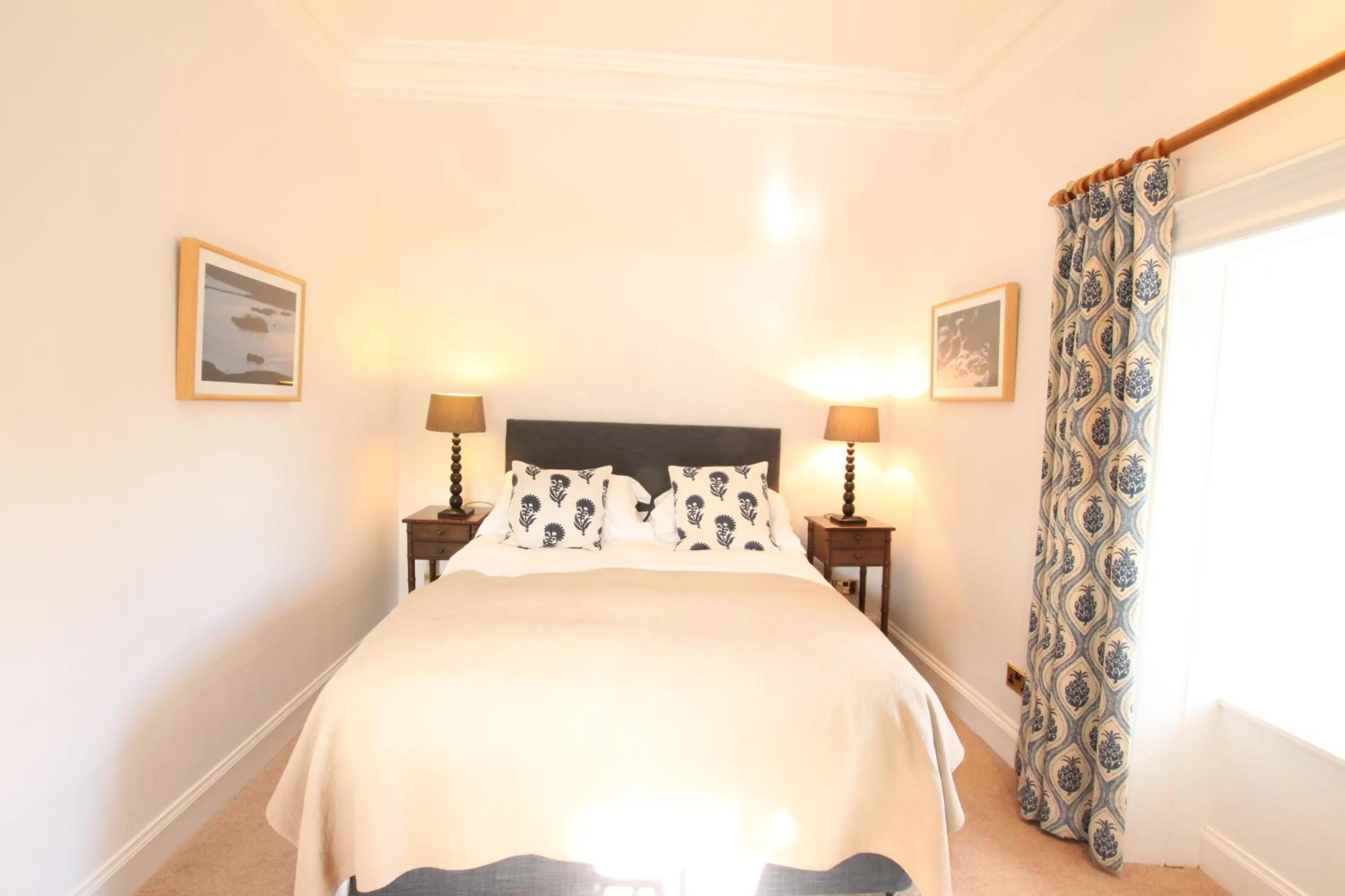 Bed in The Colonsay Hotel