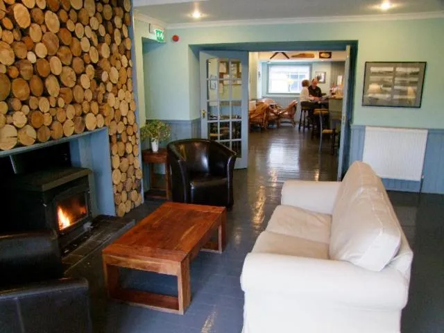 Lounge or bar in The Colonsay Hotel