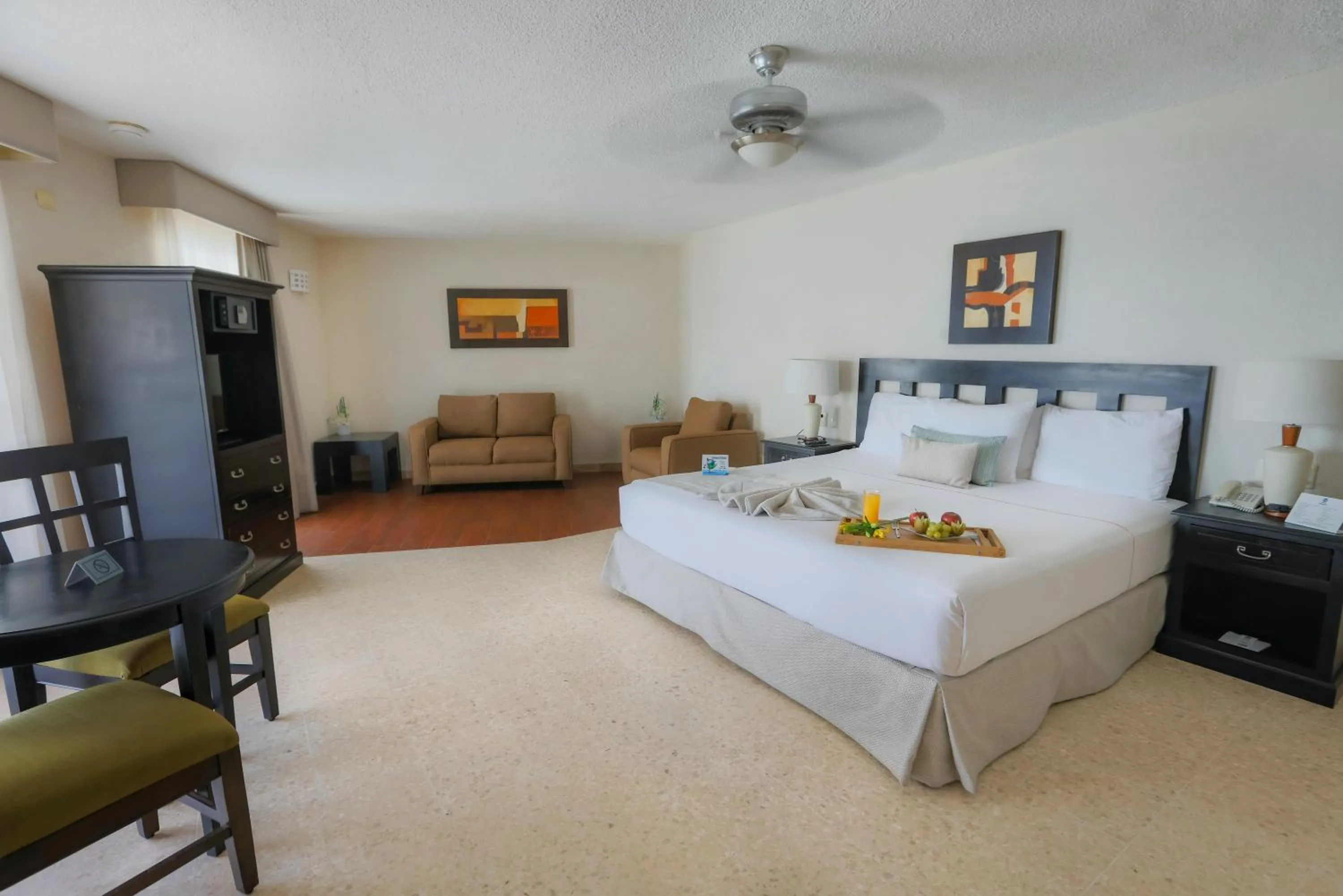 Breakfast, Bed in Best Western Hotel Posada Freeman Zona Dorada