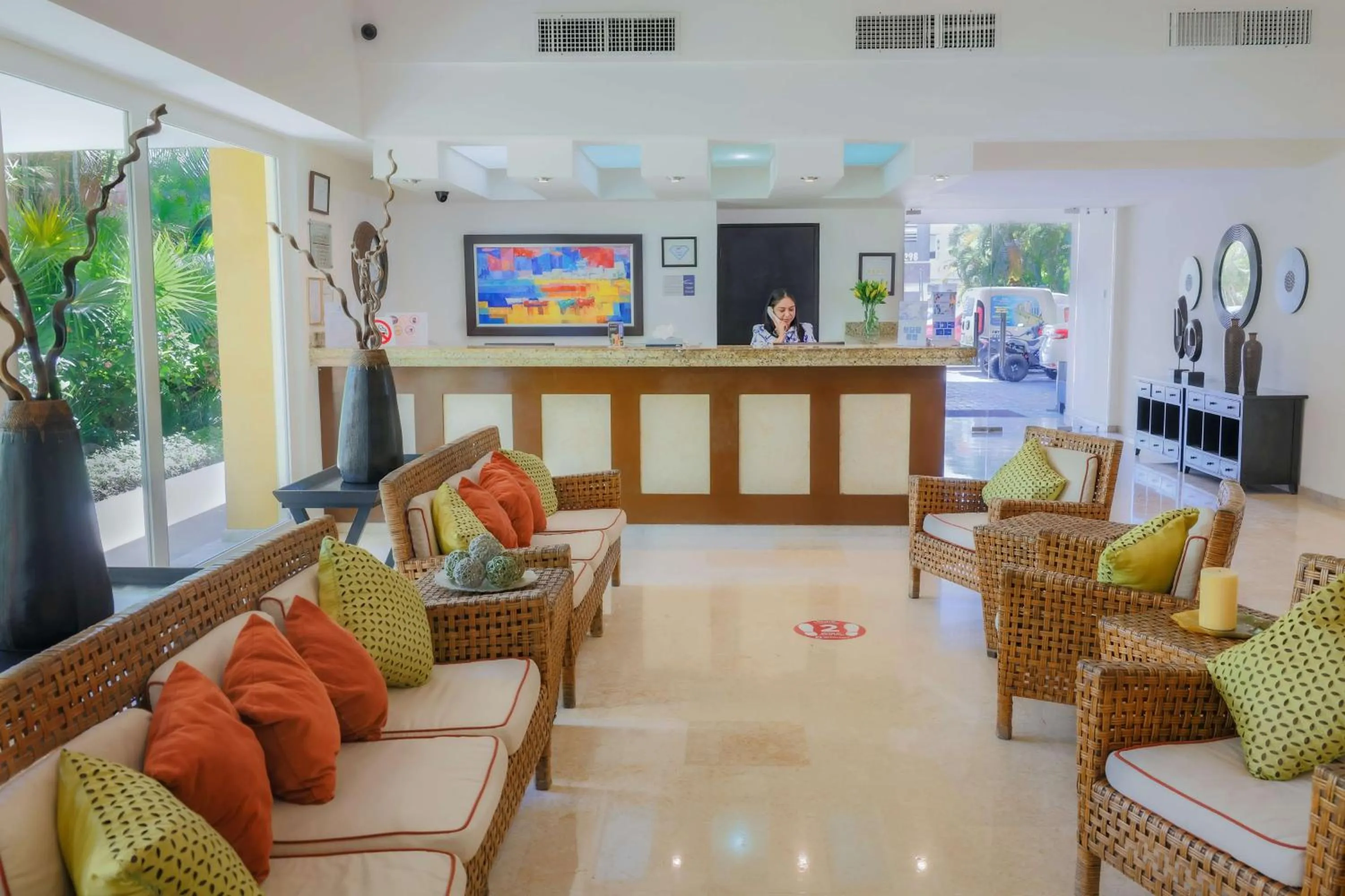 Lobby or reception in Best Western Hotel Posada Freeman Zona Dorada