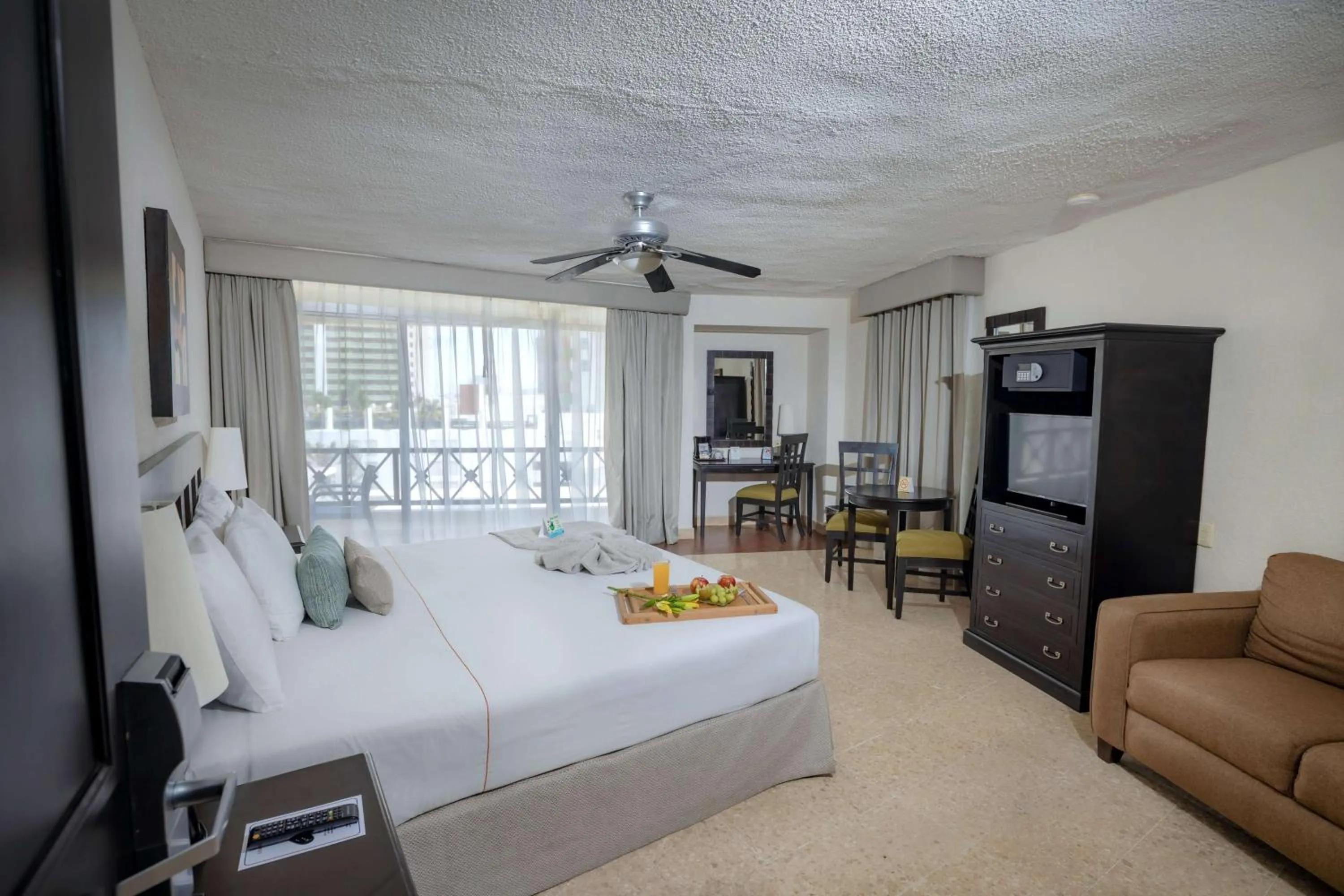 Bedroom, Bed in Best Western Hotel Posada Freeman Zona Dorada