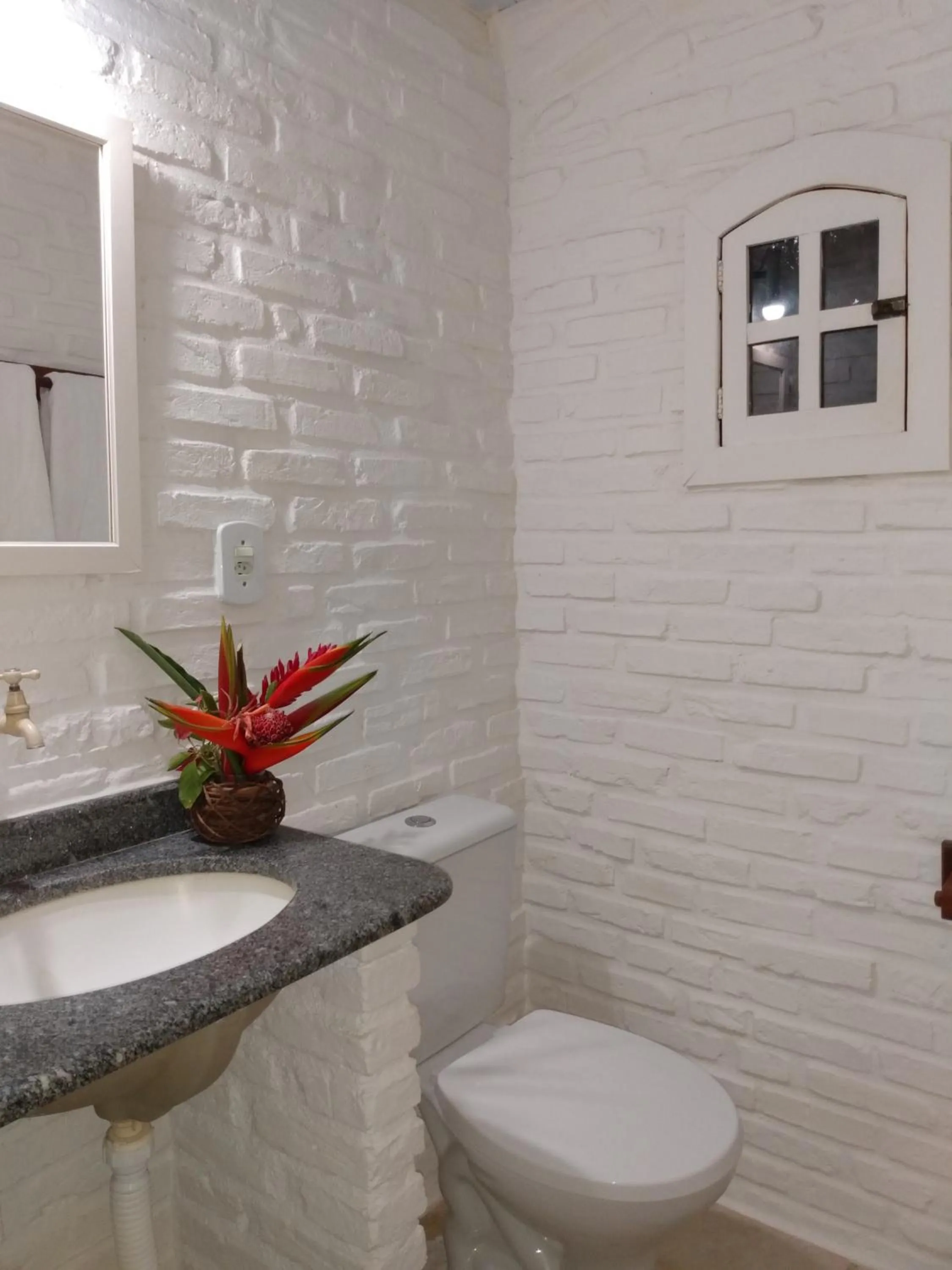 Bathroom in Pousada Atlântida