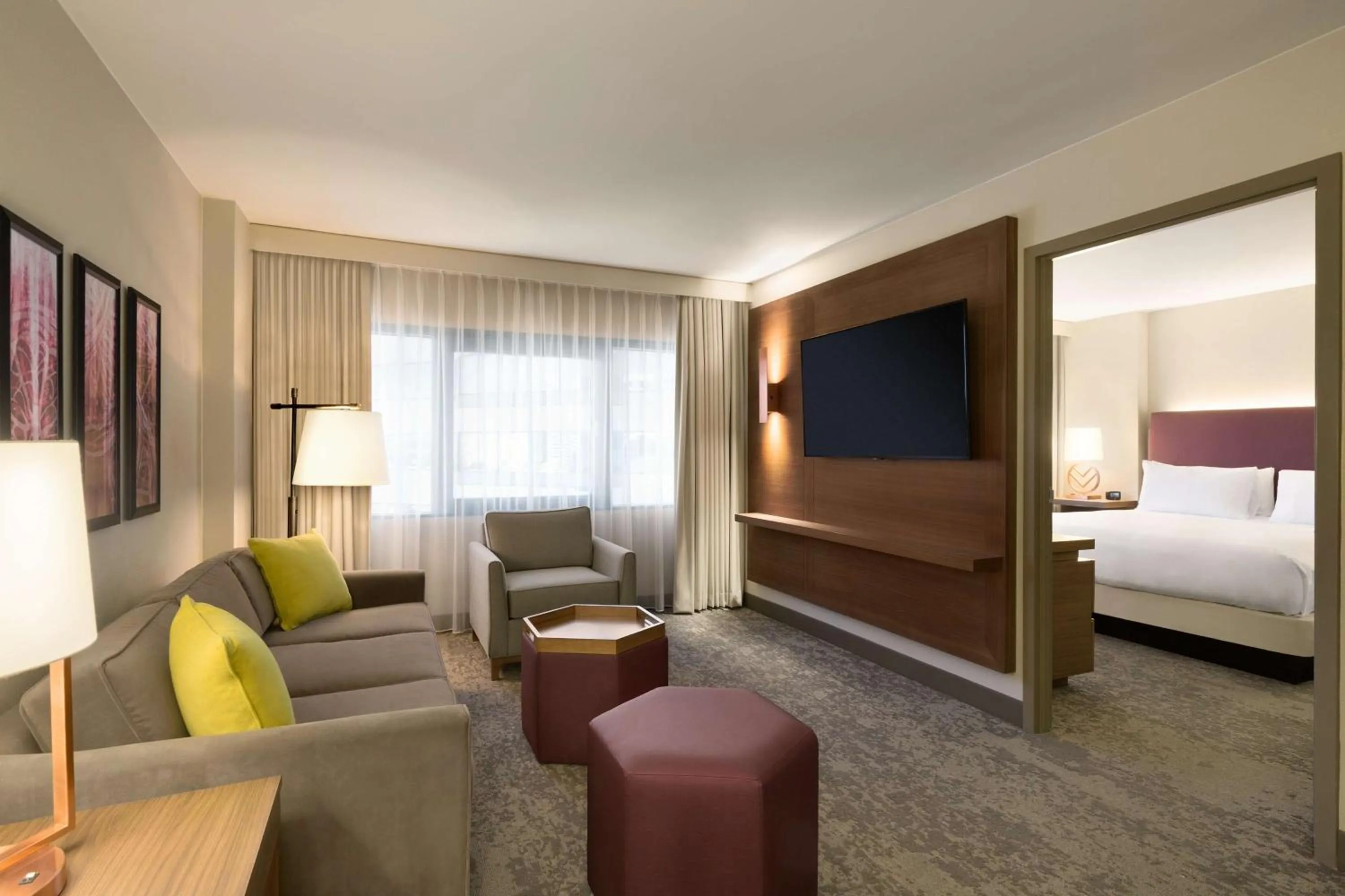 Bedroom, Bed in Embassy Suites by Hilton Phoenix Downtown North