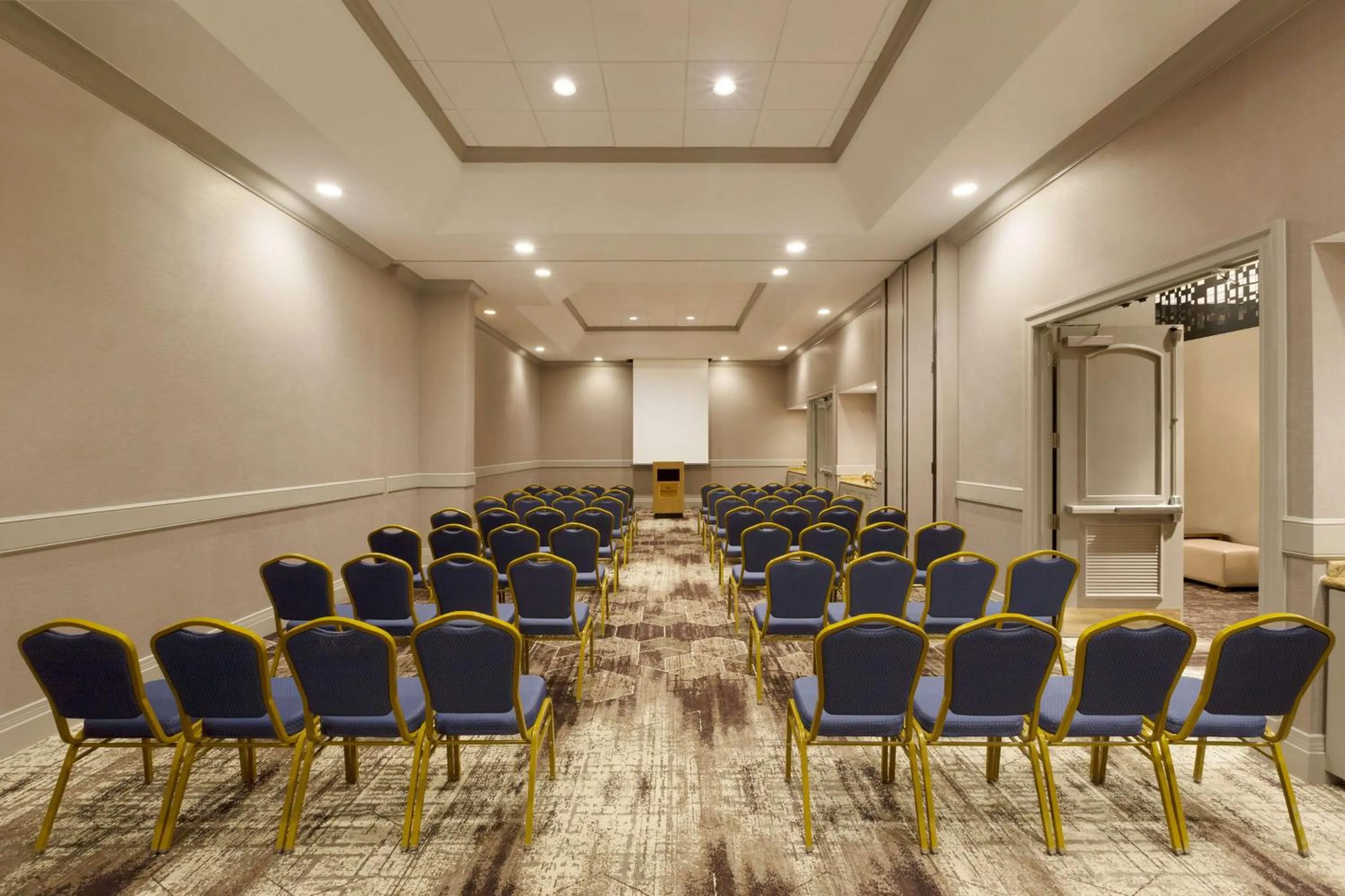 Meeting/conference room in Embassy Suites by Hilton Phoenix Downtown North