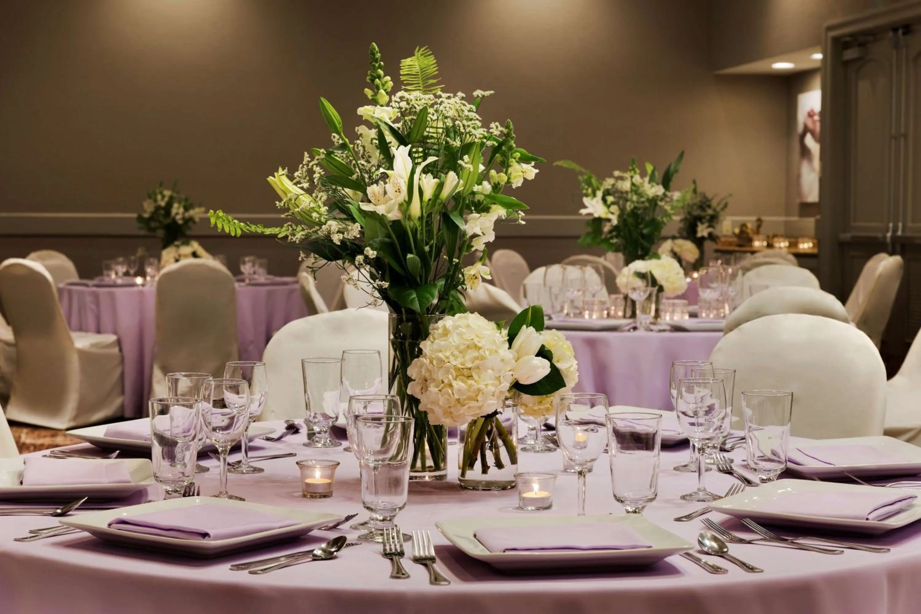 Meeting/conference room in Embassy Suites by Hilton Phoenix Downtown North