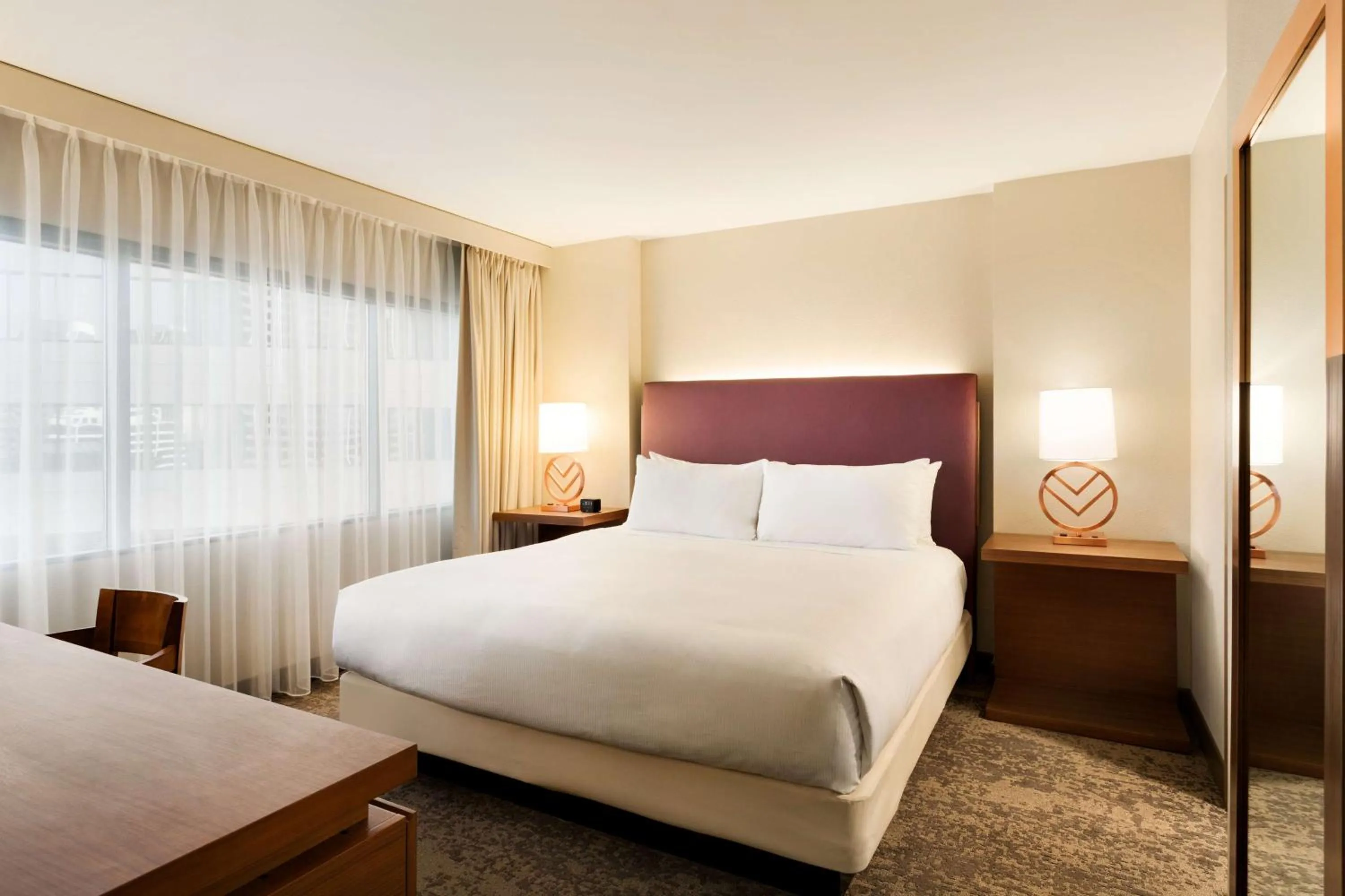 Bedroom, Bed in Embassy Suites by Hilton Phoenix Downtown North