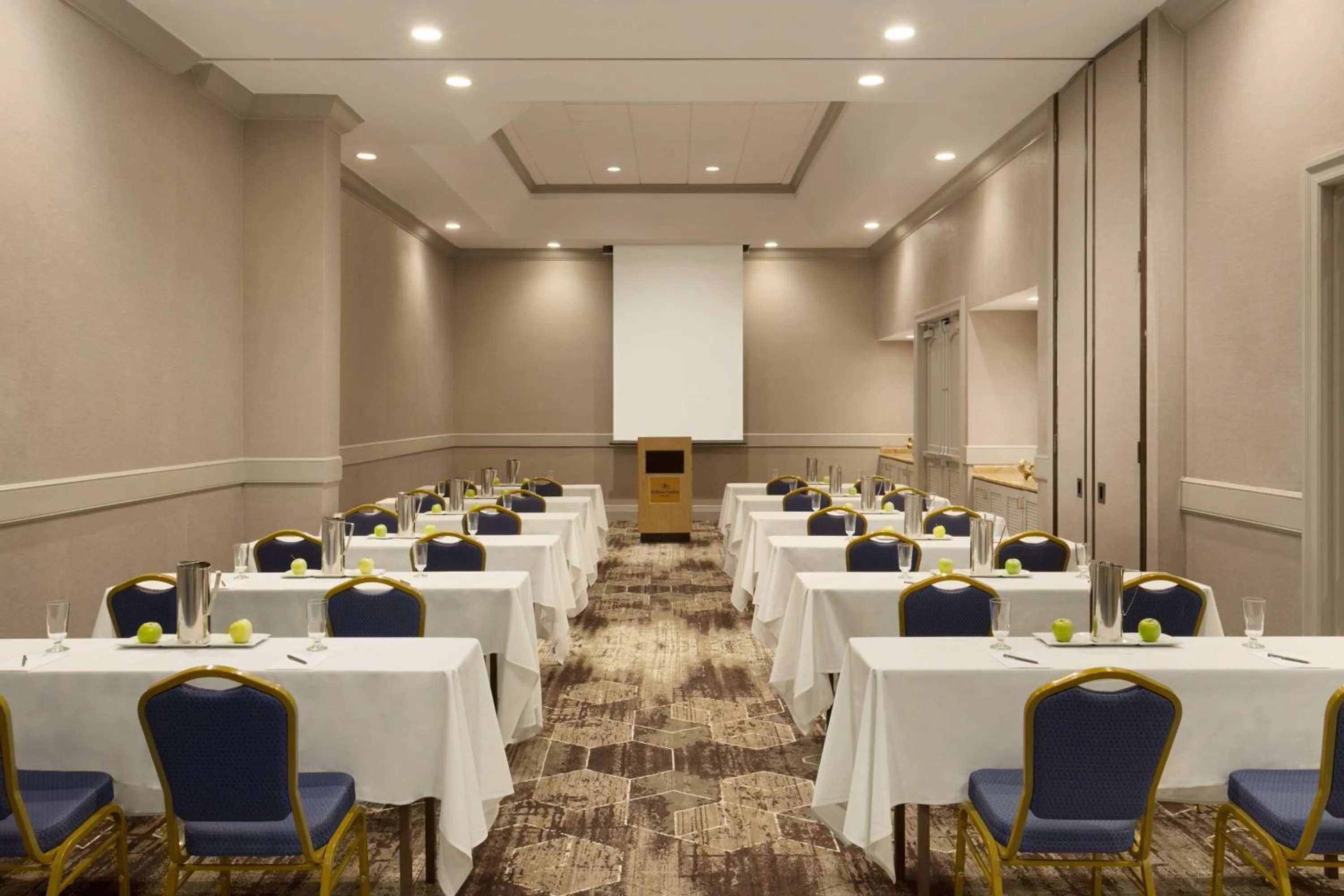 Meeting/conference room in Embassy Suites by Hilton Phoenix Downtown North