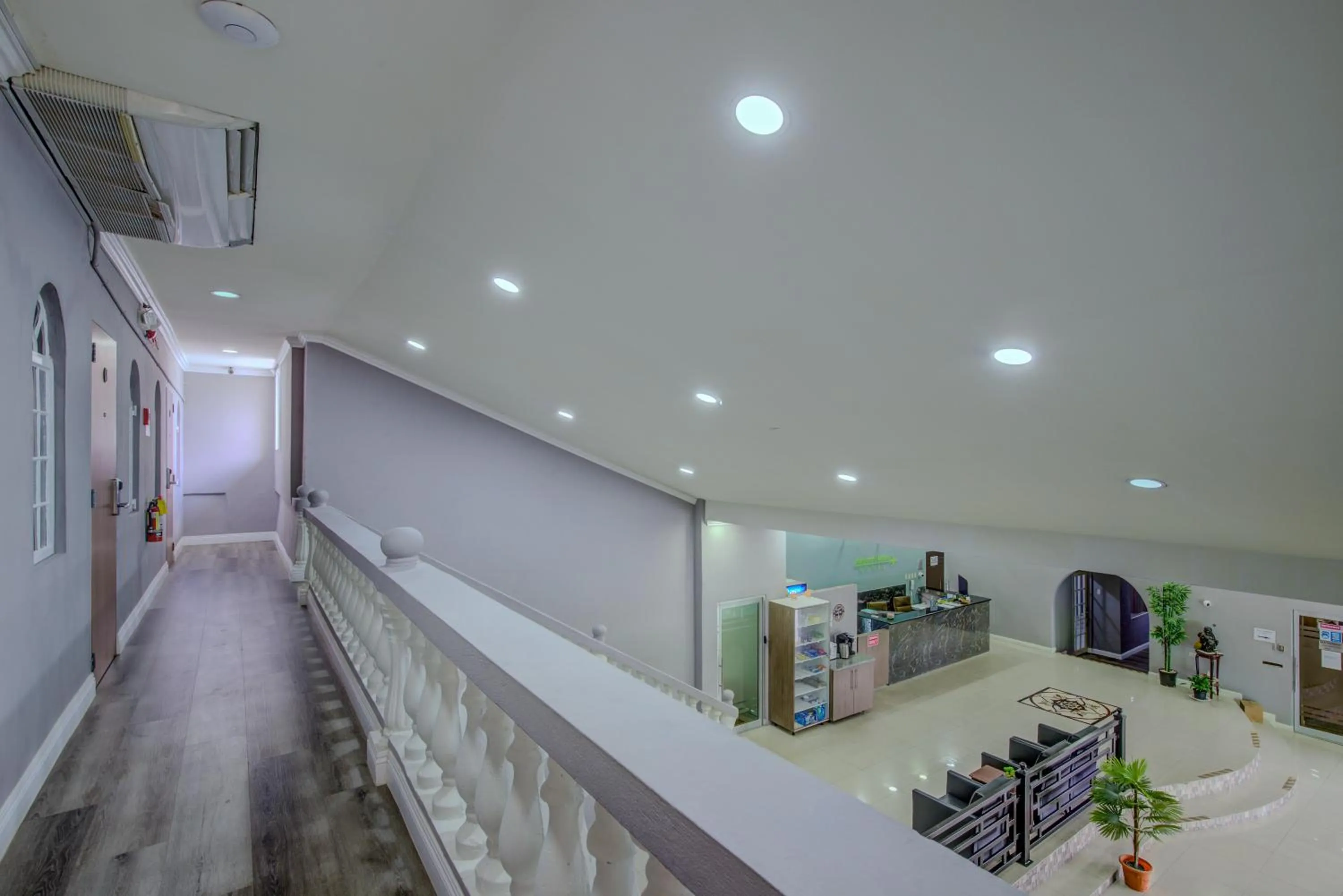 Airport Suites Hotel