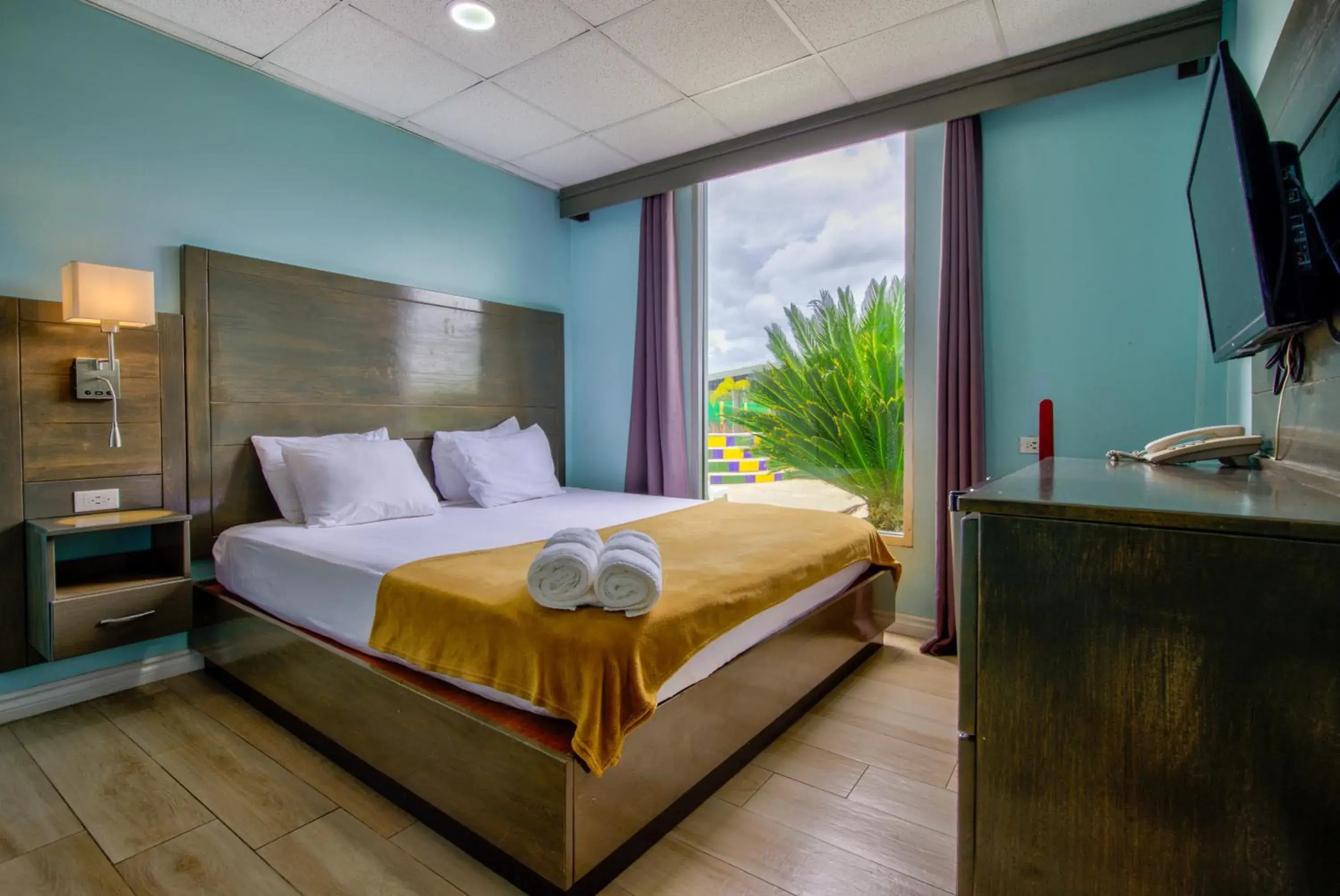 Deluxe King Room in Airport Suites Hotel Deluxe King Room in Airport Suites Hotel