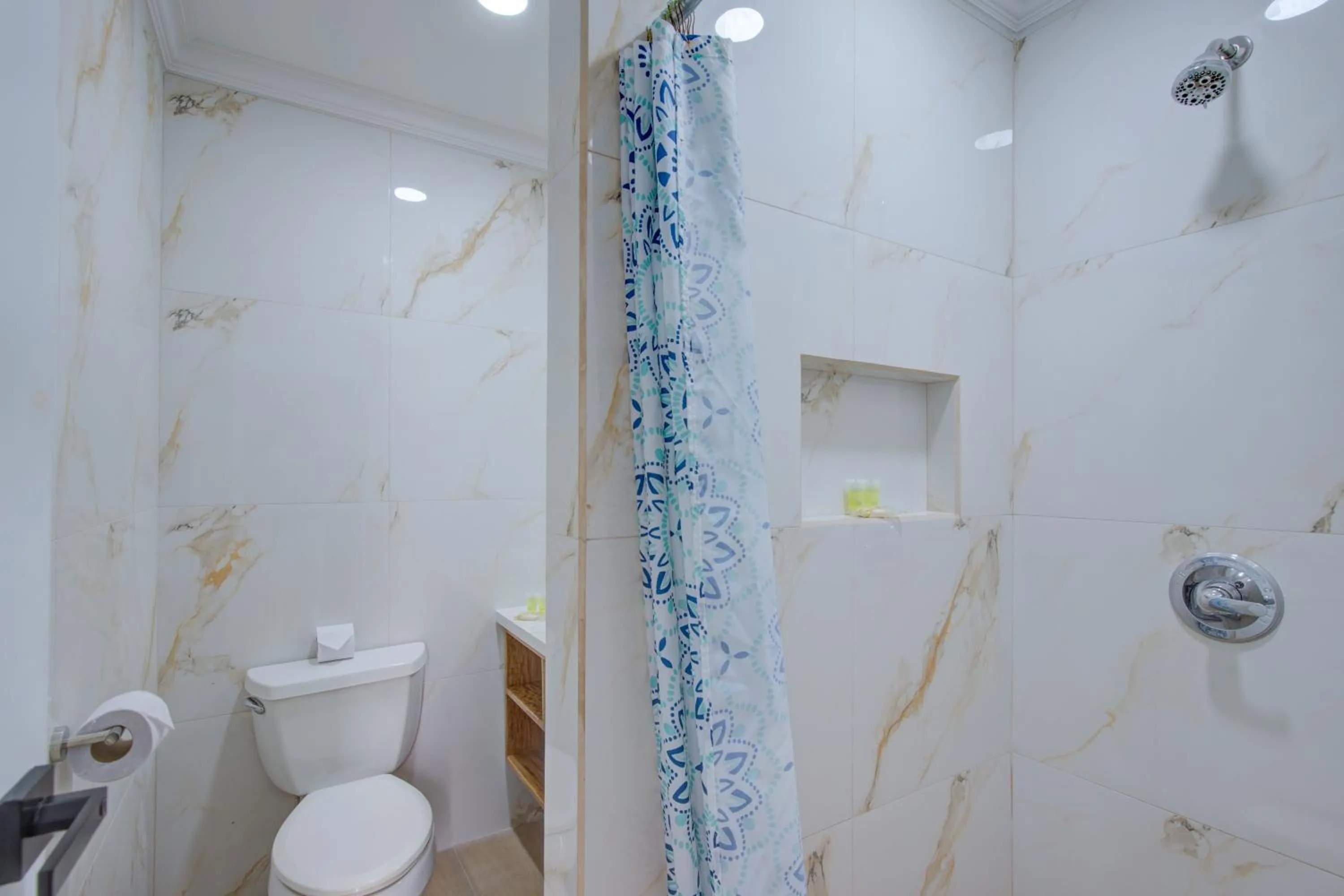 Airport Suites Hotel