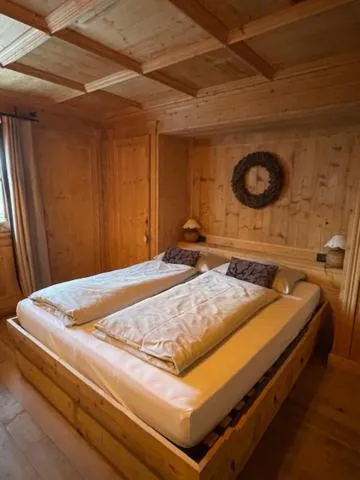 Bed in Nei Y Suredl NeveSole