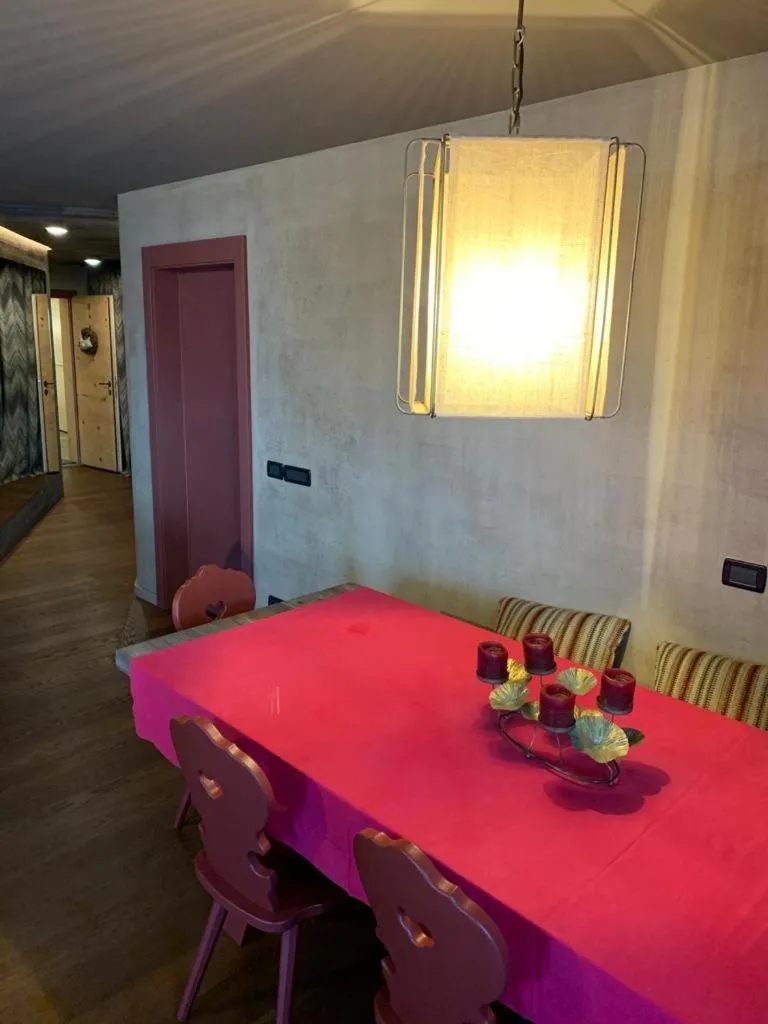 Nei Y Suredl NeveSole