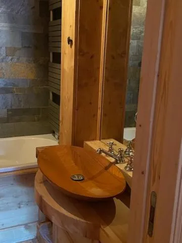 Nei Y Suredl NeveSole