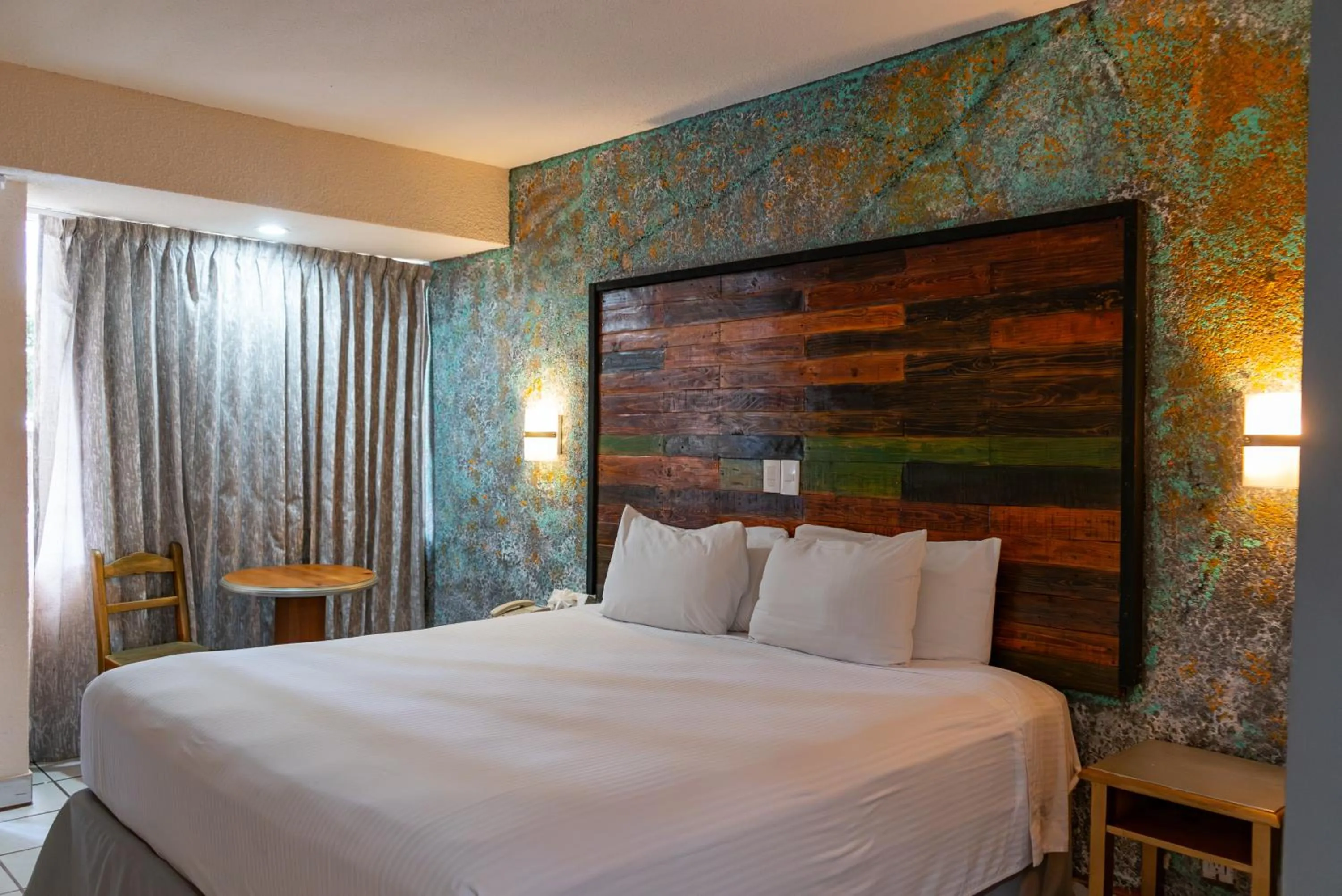 Bed in La Concha Beach Hotel & Club