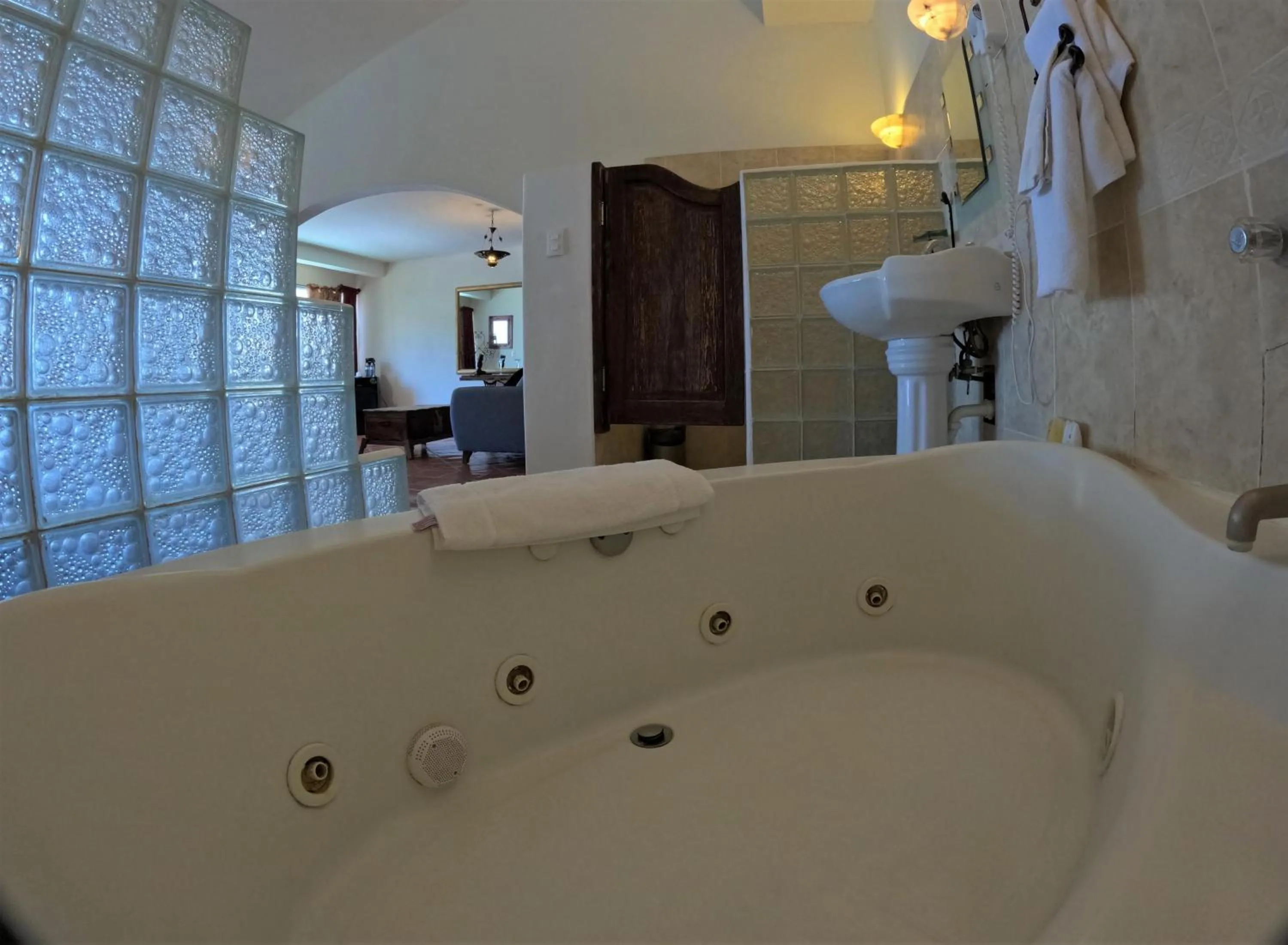 Bath in La Concha Beach Hotel & Club