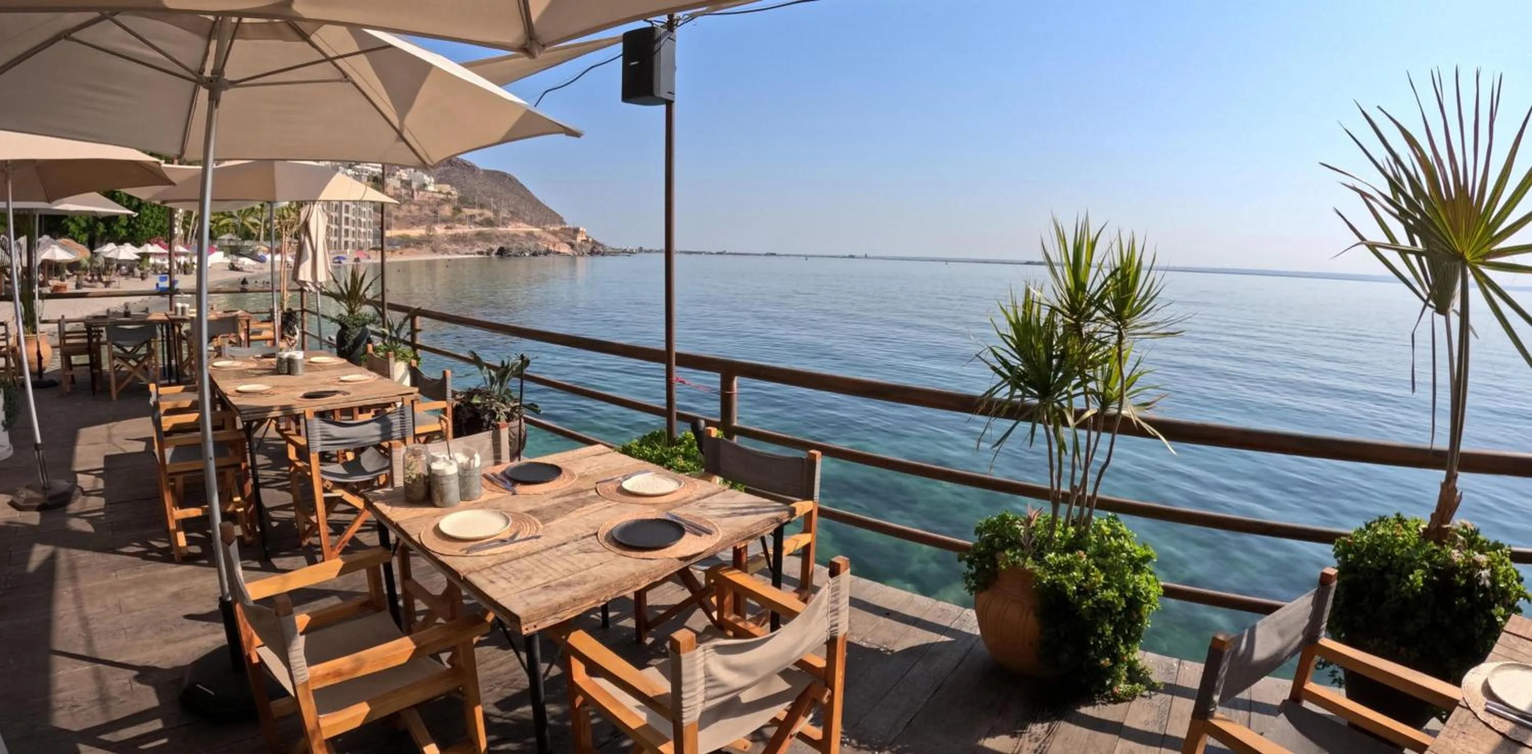 Restaurant/places to eat in La Concha Beach Hotel & Club