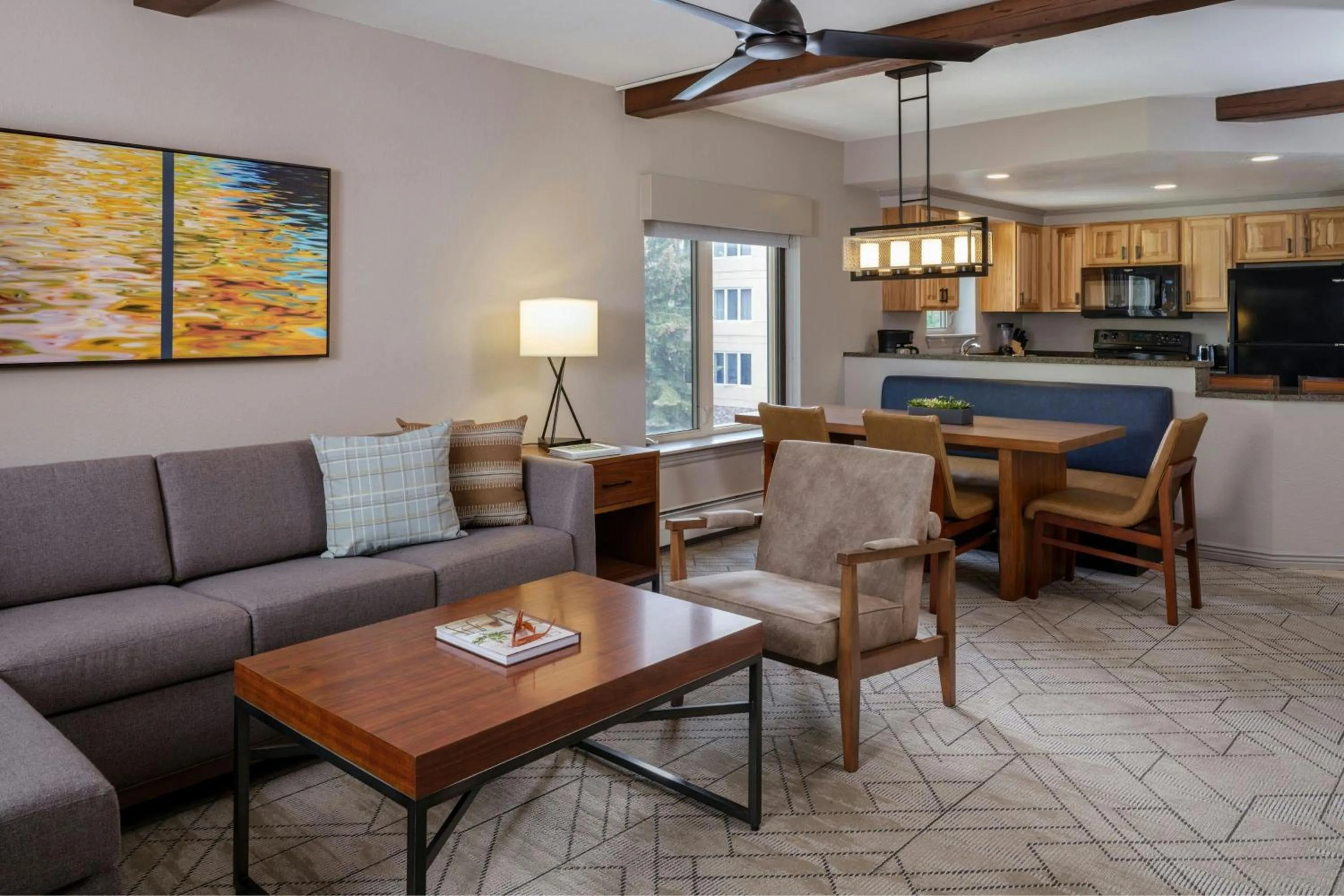 Living room in Sheraton Lakeside Terrace Villas at Mountain Vista, Avon, Vail Valley
