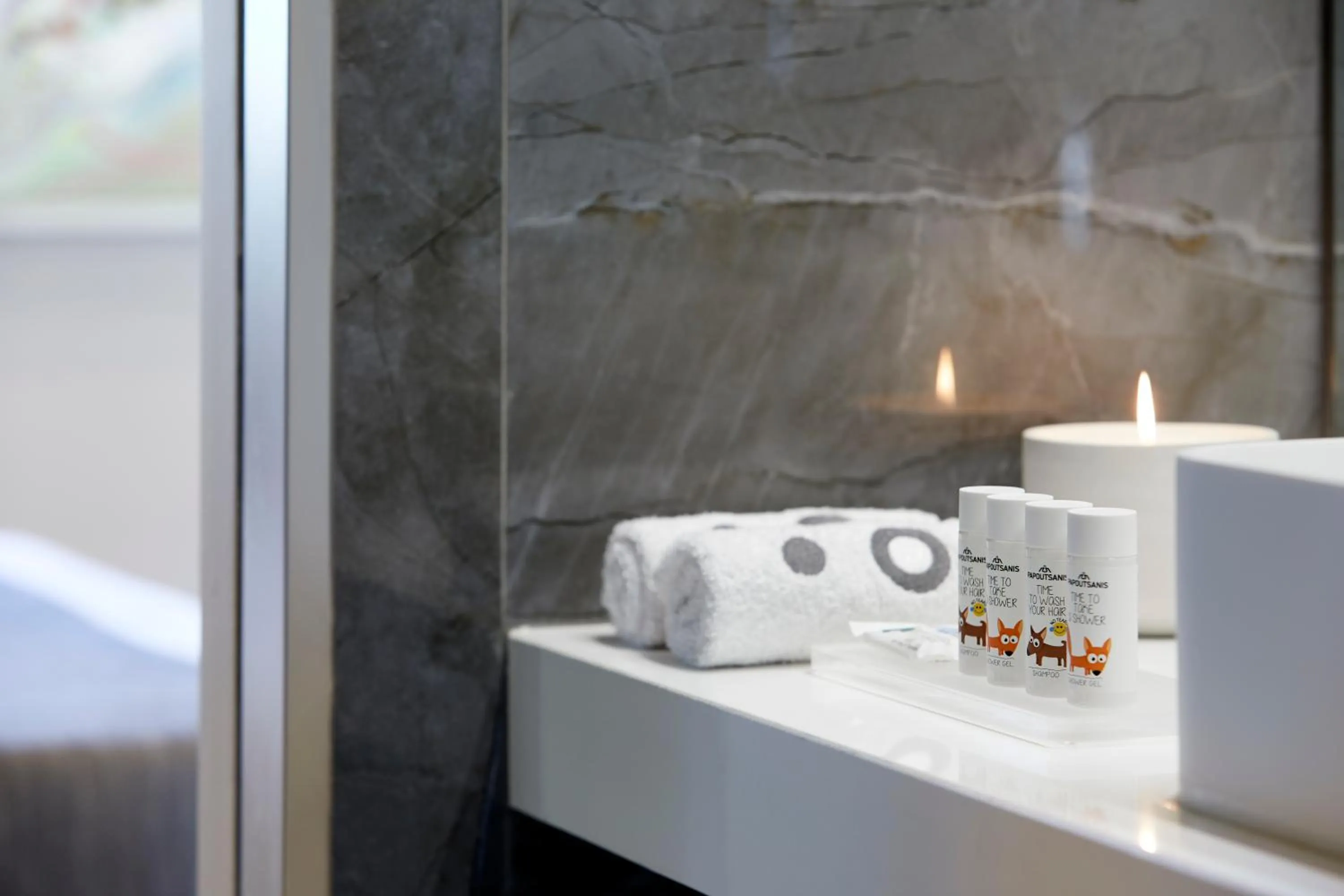 Shower in Athens Ikon