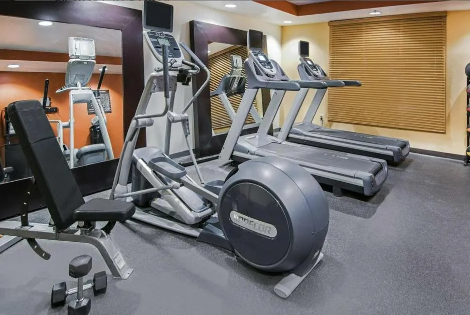 Fitness centre/facilities in MainStay Suites Phoenix North