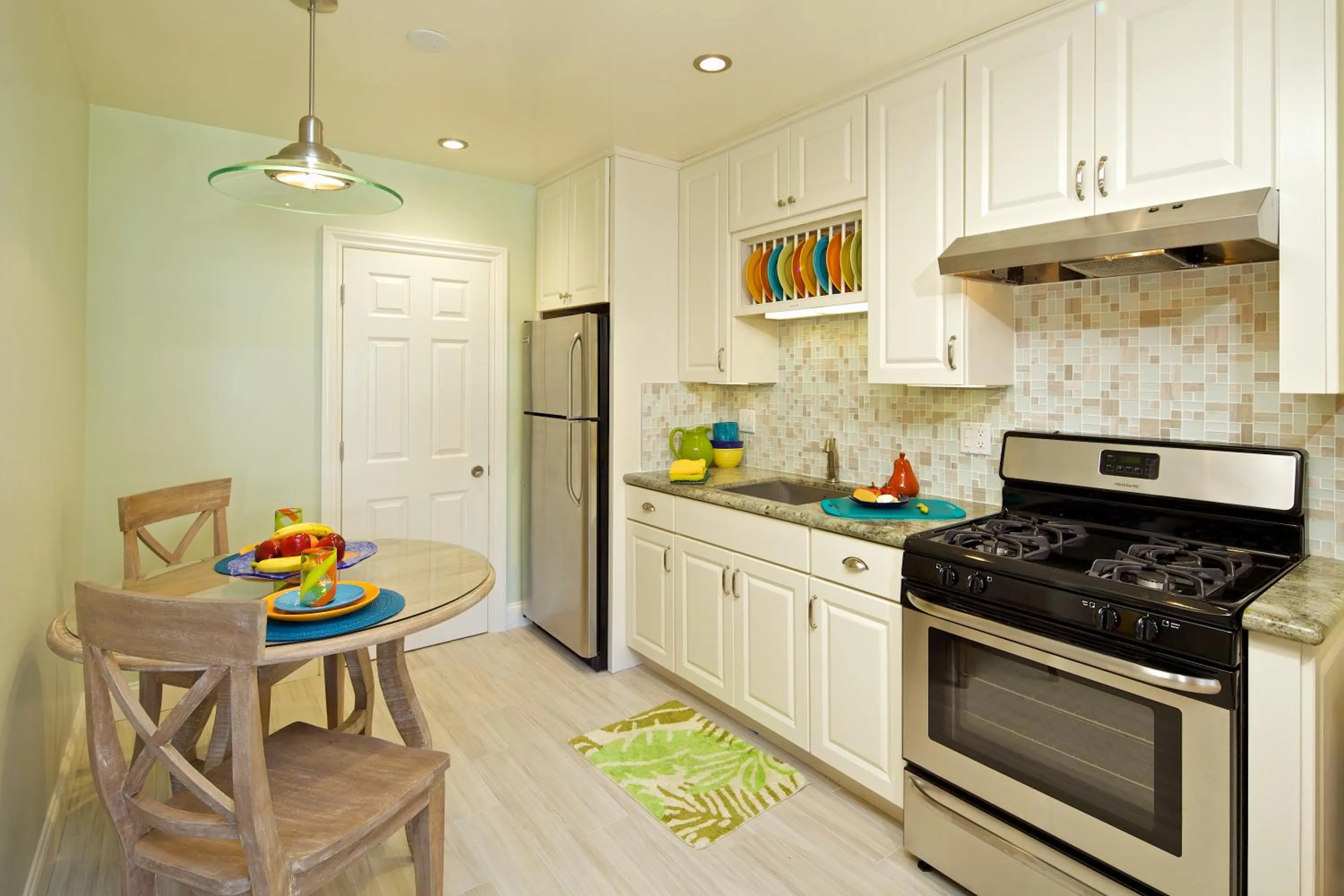 Kitchen or kitchenette in Ocean Palms Beach Resort